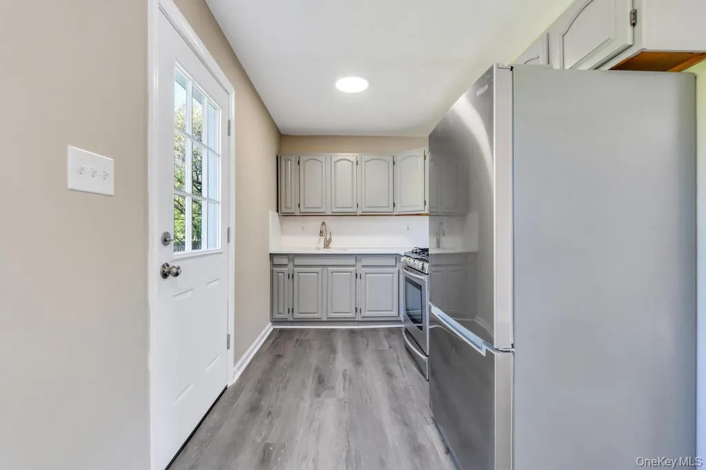 941 Provost Avenue, Brookhaven, NY, 3 Bedrooms Bedrooms, 5 Rooms Rooms,1 BathroomBathrooms,Residential,For Rent,Provost,0,1028556 941 Provost Avenue, Brookhaven, NY, 3 Bedrooms Bedrooms, 5 Rooms Rooms,1 BathroomBathrooms,Residential,For Rent,Provost,0,1028556