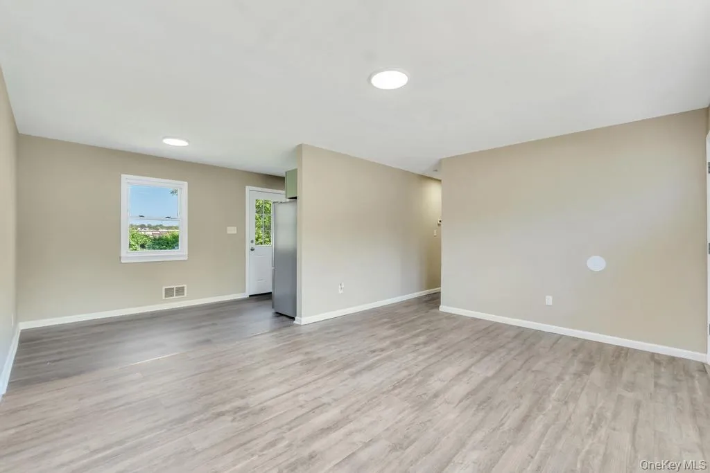941 Provost Avenue, Brookhaven, NY, 3 Bedrooms Bedrooms, 5 Rooms Rooms,1 BathroomBathrooms,Residential,For Rent,Provost,0,1028556 941 Provost Avenue, Brookhaven, NY, 3 Bedrooms Bedrooms, 5 Rooms Rooms,1 BathroomBathrooms,Residential,For Rent,Provost,0,1028556