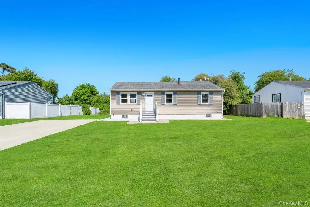 941 Provost Avenue, Brookhaven, NY, 3 Bedrooms Bedrooms, 5 Rooms Rooms,1 BathroomBathrooms,Residential,For Rent,Provost,0,1028556 941 Provost Avenue, Brookhaven, NY, 3 Bedrooms Bedrooms, 5 Rooms Rooms,1 BathroomBathrooms,Residential,For Rent,Provost,0,1028556