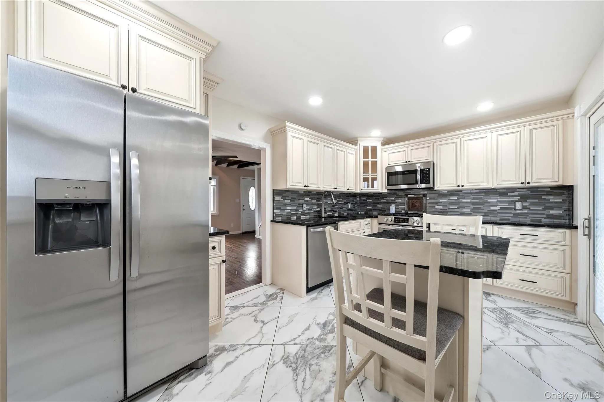 11 Mell Drive, Babylon, NY, 4 Bedrooms Bedrooms, 7 Rooms Rooms,2 BathroomsBathrooms,Residential,For Rent,Mell,0,1028559 11 Mell Drive, Babylon, NY, 4 Bedrooms Bedrooms, 7 Rooms Rooms,2 BathroomsBathrooms,Residential,For Rent,Mell,0,1028559