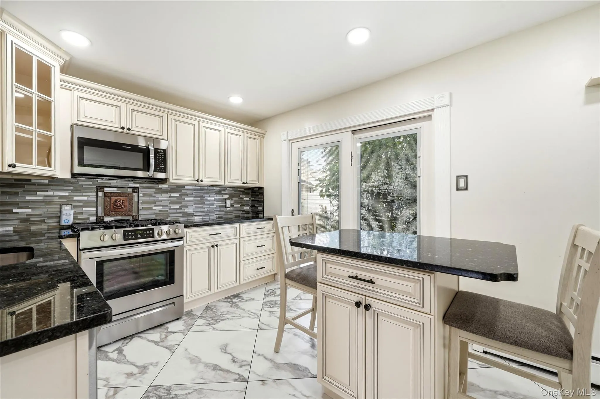 11 Mell Drive, Babylon, NY, 4 Bedrooms Bedrooms, 7 Rooms Rooms,2 BathroomsBathrooms,Residential,For Rent,Mell,0,1028559 11 Mell Drive, Babylon, NY, 4 Bedrooms Bedrooms, 7 Rooms Rooms,2 BathroomsBathrooms,Residential,For Rent,Mell,0,1028559
