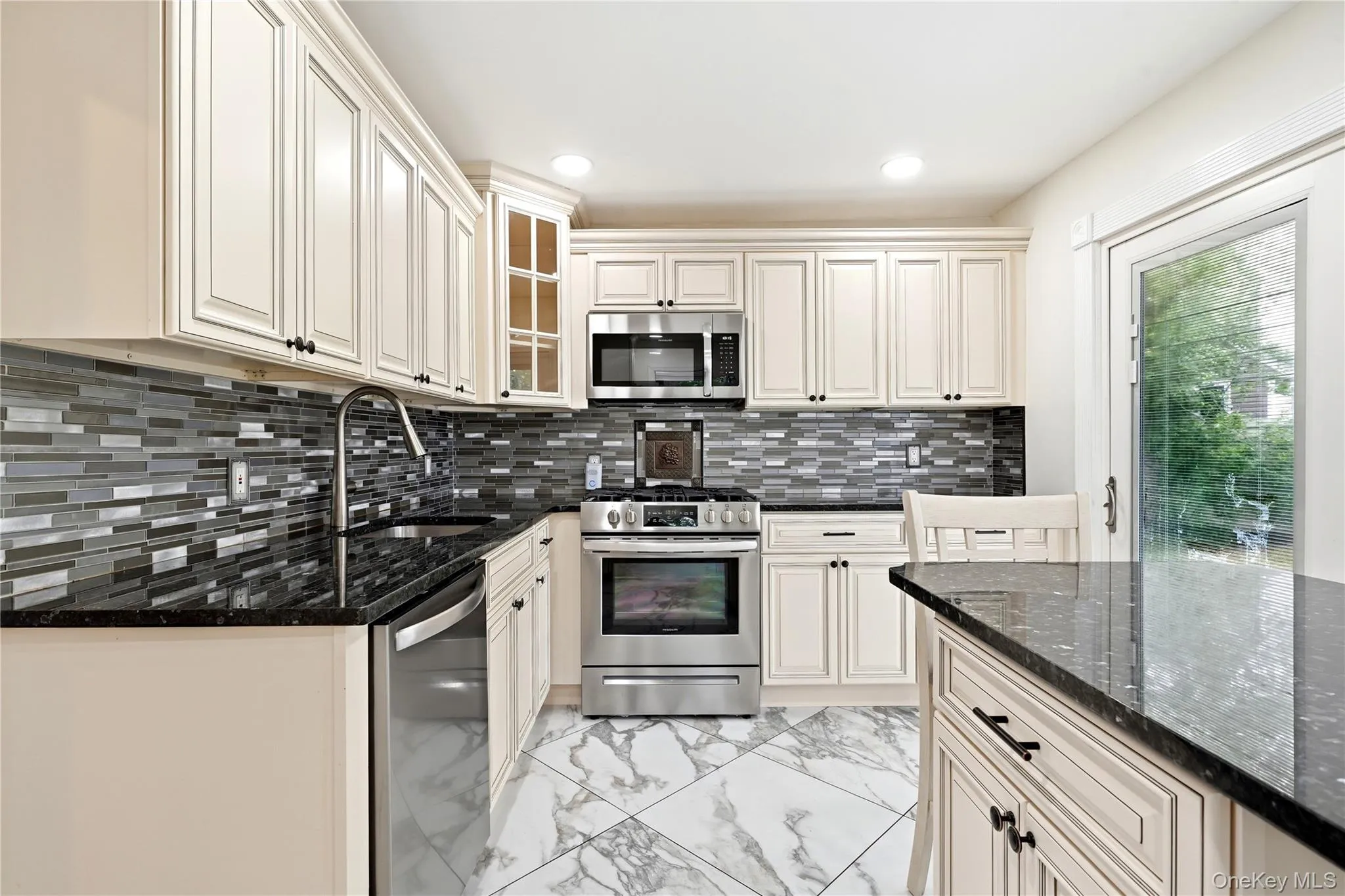 11 Mell Drive, Babylon, NY, 4 Bedrooms Bedrooms, 7 Rooms Rooms,2 BathroomsBathrooms,Residential,For Rent,Mell,0,1028559 11 Mell Drive, Babylon, NY, 4 Bedrooms Bedrooms, 7 Rooms Rooms,2 BathroomsBathrooms,Residential,For Rent,Mell,0,1028559