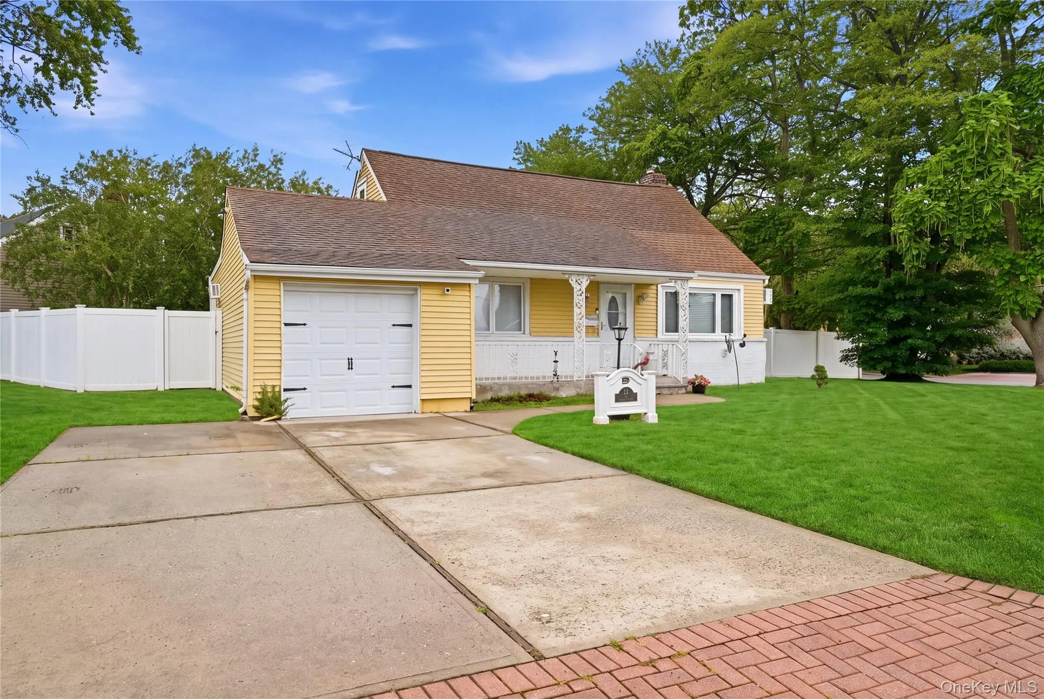11 Mell Drive, Babylon, NY, 4 Bedrooms Bedrooms, 7 Rooms Rooms,2 BathroomsBathrooms,Residential,For Rent,Mell,0,1028559 11 Mell Drive, Babylon, NY, 4 Bedrooms Bedrooms, 7 Rooms Rooms,2 BathroomsBathrooms,Residential,For Rent,Mell,0,1028559
