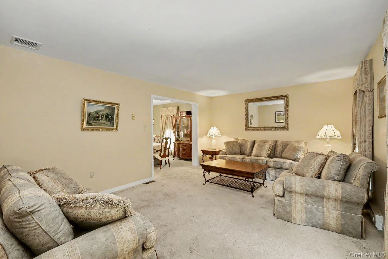 15 Country Hill Road, Patterson, NY, 4 Bedrooms Bedrooms, 8 Rooms Rooms,2 BathroomsBathrooms,Residential,For Rent,Country Hill,0,1028561 15 Country Hill Road, Patterson, NY, 4 Bedrooms Bedrooms, 8 Rooms Rooms,2 BathroomsBathrooms,Residential,For Rent,Country Hill,0,1028561