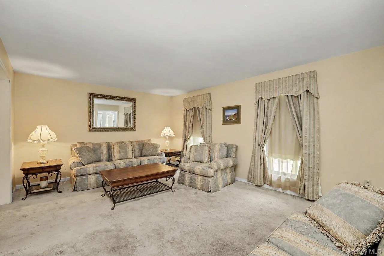 15 Country Hill Road, Patterson, NY, 4 Bedrooms Bedrooms, 8 Rooms Rooms,2 BathroomsBathrooms,Residential,For Rent,Country Hill,0,1028561 15 Country Hill Road, Patterson, NY, 4 Bedrooms Bedrooms, 8 Rooms Rooms,2 BathroomsBathrooms,Residential,For Rent,Country Hill,0,1028561
