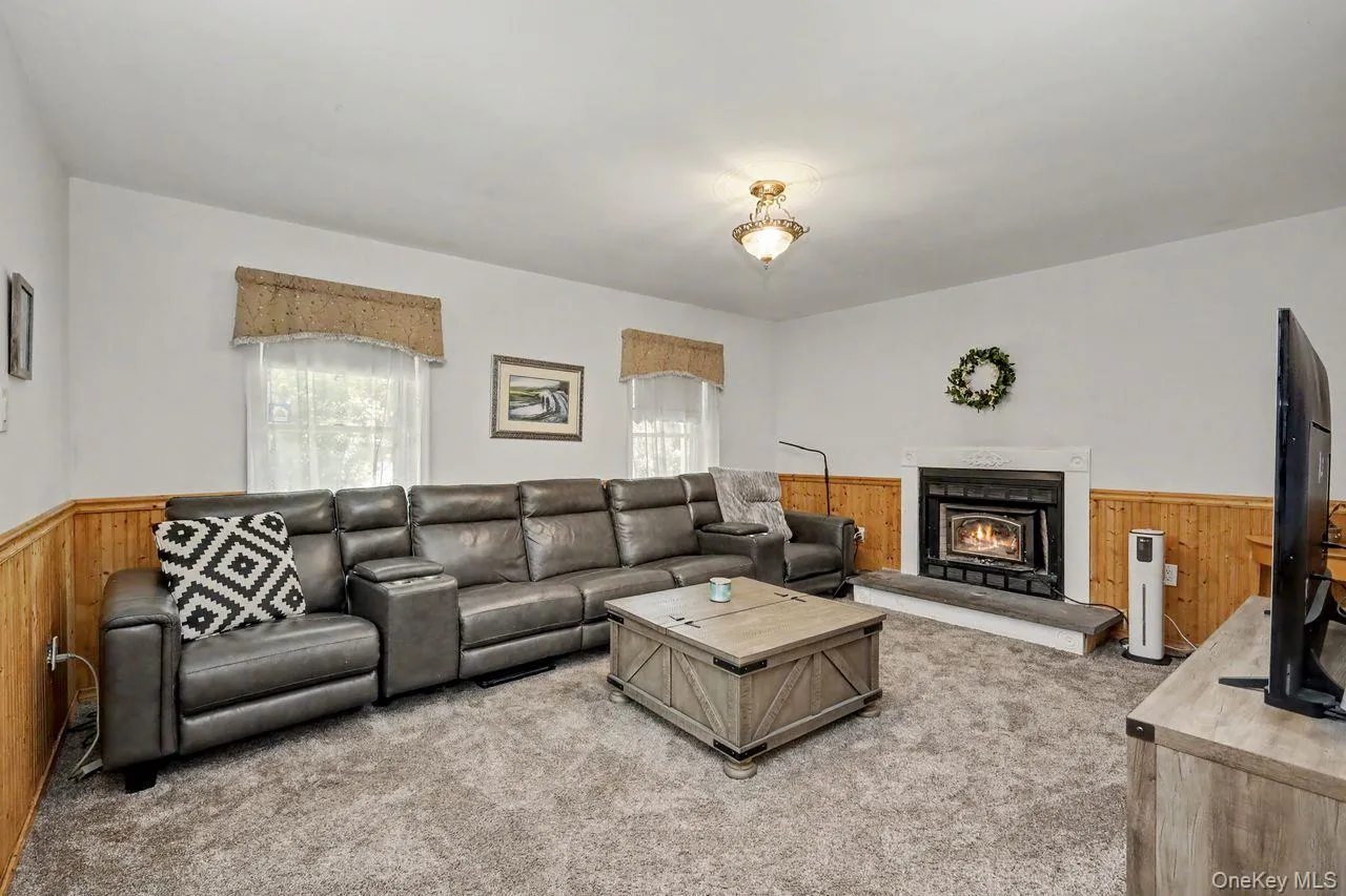 15 Country Hill Road, Patterson, NY, 4 Bedrooms Bedrooms, 8 Rooms Rooms,2 BathroomsBathrooms,Residential,For Rent,Country Hill,0,1028561 15 Country Hill Road, Patterson, NY, 4 Bedrooms Bedrooms, 8 Rooms Rooms,2 BathroomsBathrooms,Residential,For Rent,Country Hill,0,1028561