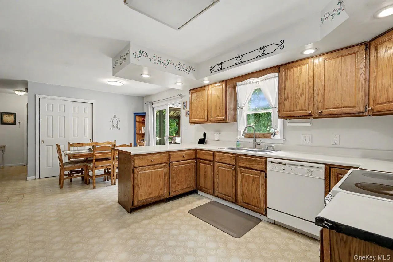 15 Country Hill Road, Patterson, NY, 4 Bedrooms Bedrooms, 8 Rooms Rooms,2 BathroomsBathrooms,Residential,For Rent,Country Hill,0,1028561 15 Country Hill Road, Patterson, NY, 4 Bedrooms Bedrooms, 8 Rooms Rooms,2 BathroomsBathrooms,Residential,For Rent,Country Hill,0,1028561