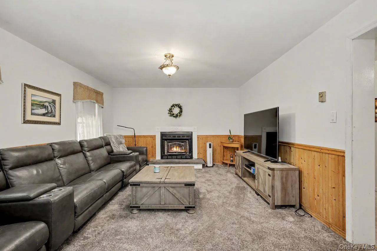 15 Country Hill Road, Patterson, NY, 4 Bedrooms Bedrooms, 8 Rooms Rooms,2 BathroomsBathrooms,Residential,For Rent,Country Hill,0,1028561 15 Country Hill Road, Patterson, NY, 4 Bedrooms Bedrooms, 8 Rooms Rooms,2 BathroomsBathrooms,Residential,For Rent,Country Hill,0,1028561
