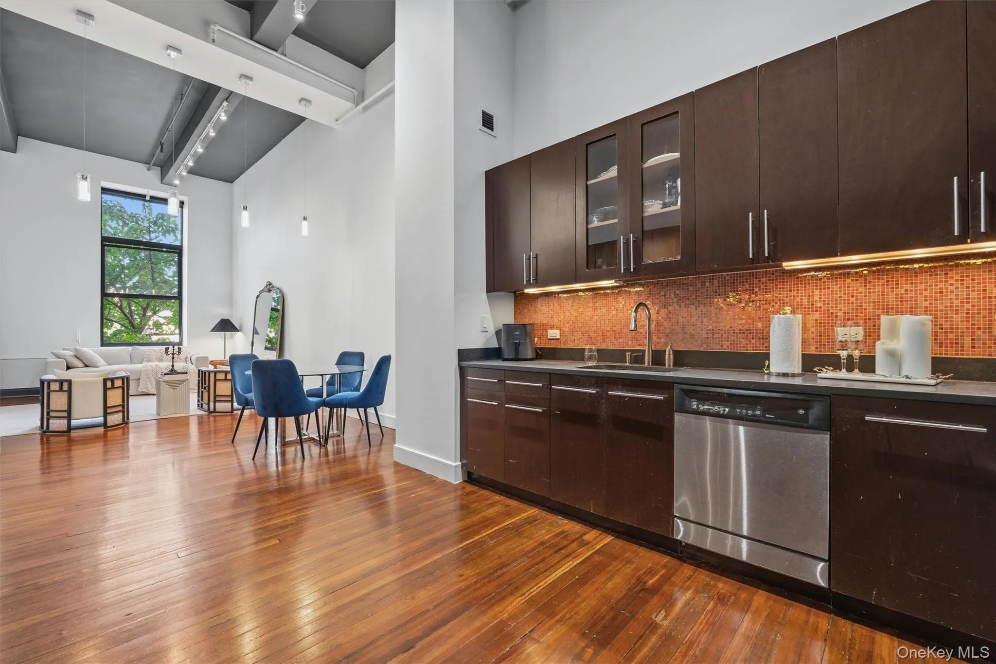 25 Leroy Place, New Rochelle, NY, 1 Bedroom Bedrooms, 3 Rooms Rooms,1 BathroomBathrooms,Residential,For Rent,Leroy,0,1028569 25 Leroy Place, New Rochelle, NY, 1 Bedroom Bedrooms, 3 Rooms Rooms,1 BathroomBathrooms,Residential,For Rent,Leroy,0,1028569