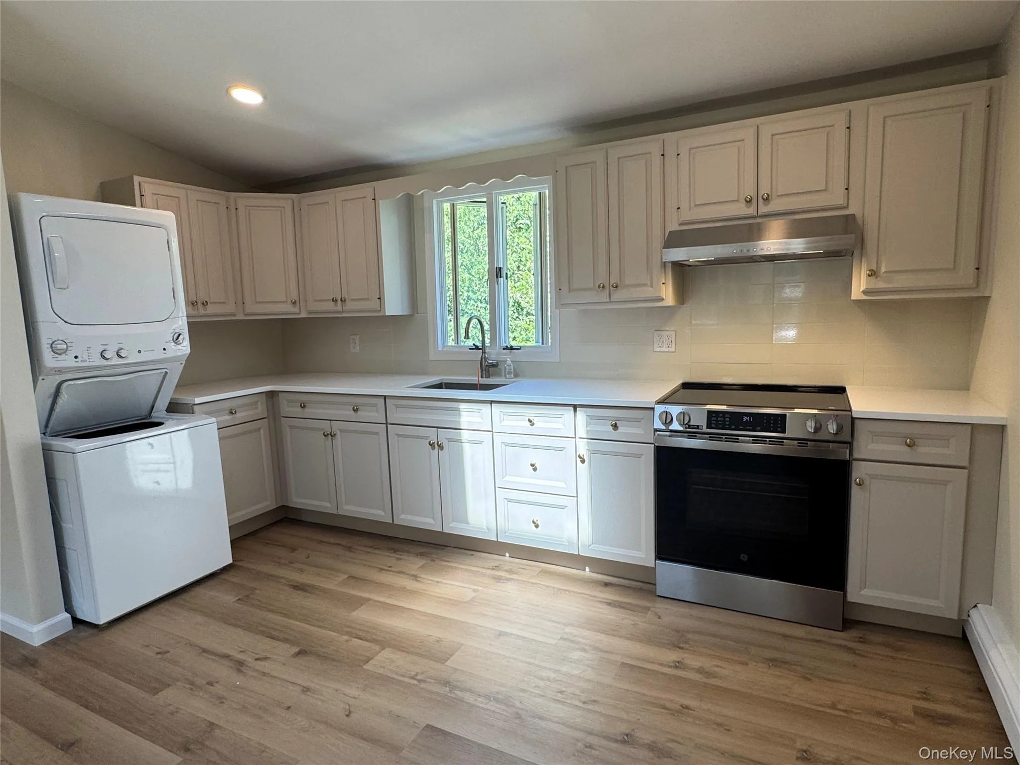 1 Towne Court, Huntington, NY, 3 Bedrooms Bedrooms, 5 Rooms Rooms,1 BathroomBathrooms,Residential Lease,For Rent,Towne,0,1028572 1 Towne Court, Huntington, NY, 3 Bedrooms Bedrooms, 5 Rooms Rooms,1 BathroomBathrooms,Residential Lease,For Rent,Towne,0,1028572