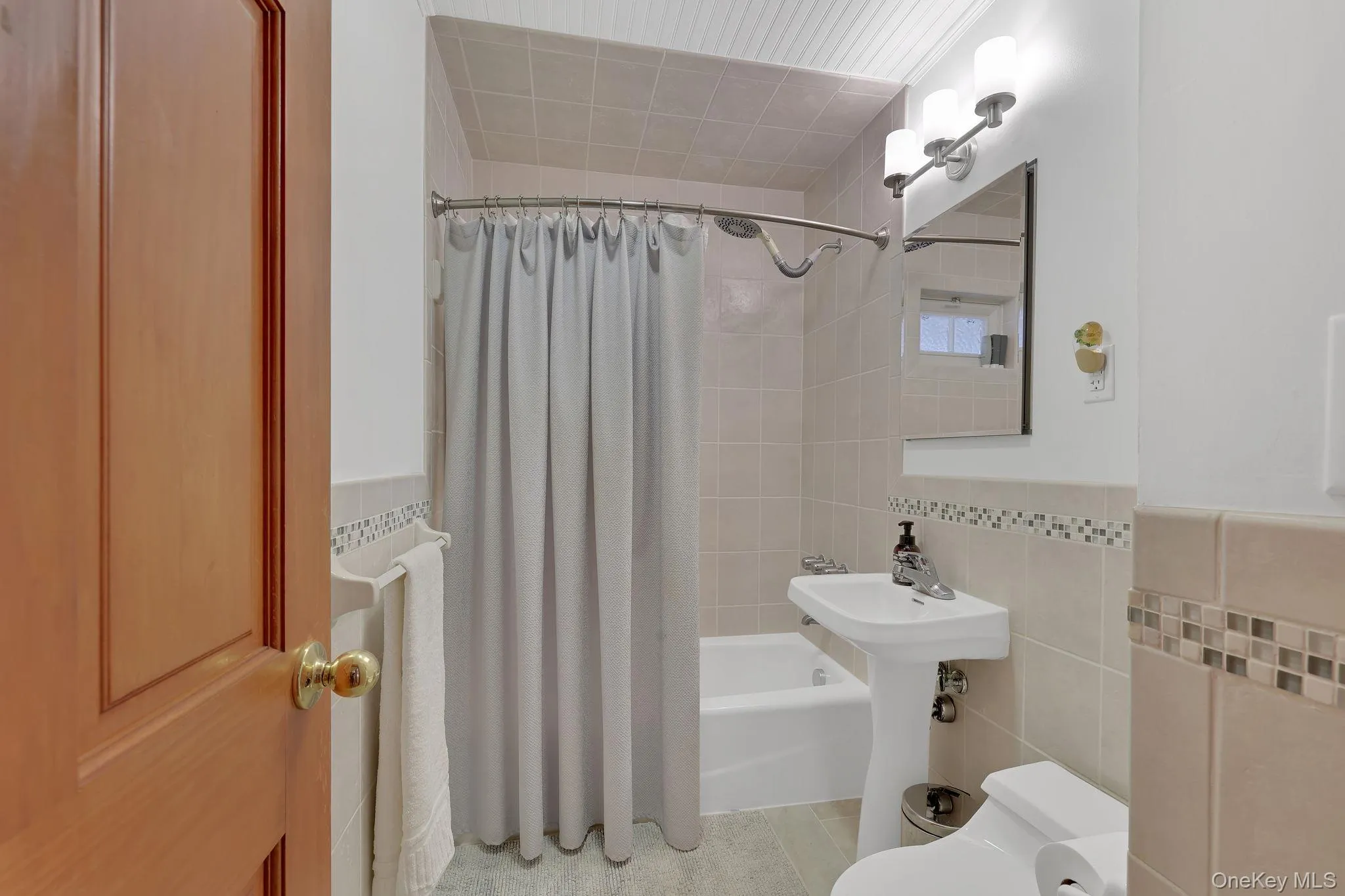 30 Murray Road, Middletown, NY, 3 Bedrooms Bedrooms, 7 Rooms Rooms,1 BathroomBathrooms,Residential,For Rent,Murray,0,1028580 30 Murray Road, Middletown, NY, 3 Bedrooms Bedrooms, 7 Rooms Rooms,1 BathroomBathrooms,Residential,For Rent,Murray,0,1028580