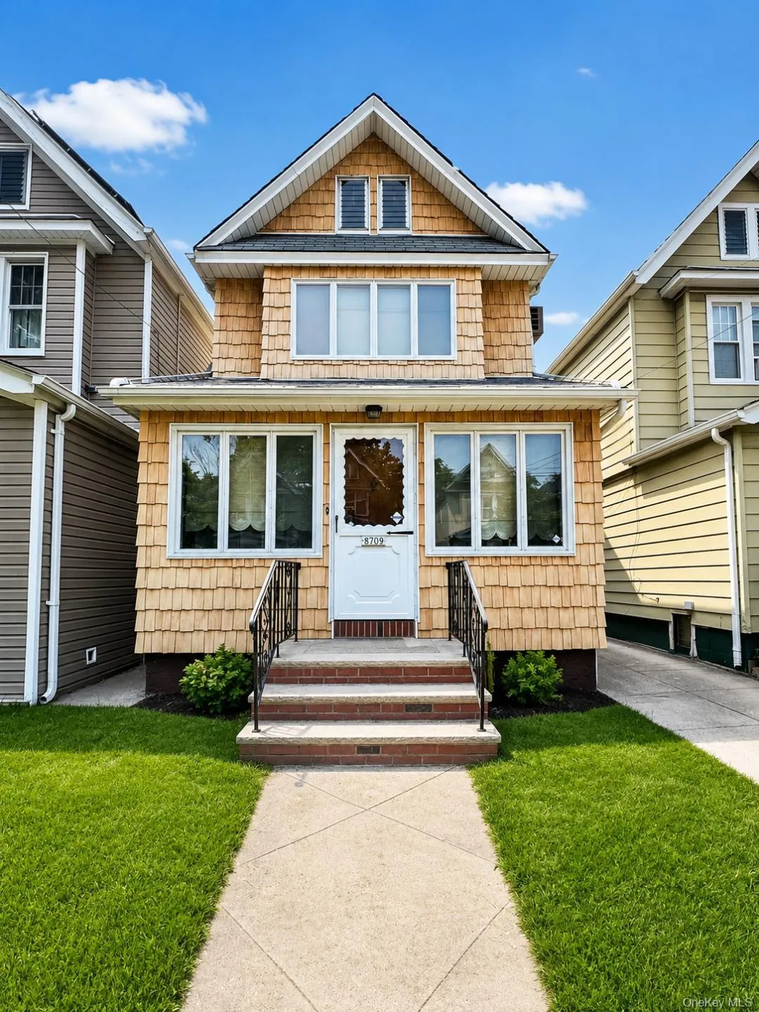 87-09 69th Avenue, New York, NY, 3 Bedrooms Bedrooms, 8 Rooms Rooms,2 BathroomsBathrooms,Residential,For Rent,69th,0,1028582 87-09 69th Avenue, New York, NY, 3 Bedrooms Bedrooms, 8 Rooms Rooms,2 BathroomsBathrooms,Residential,For Rent,69th,0,1028582