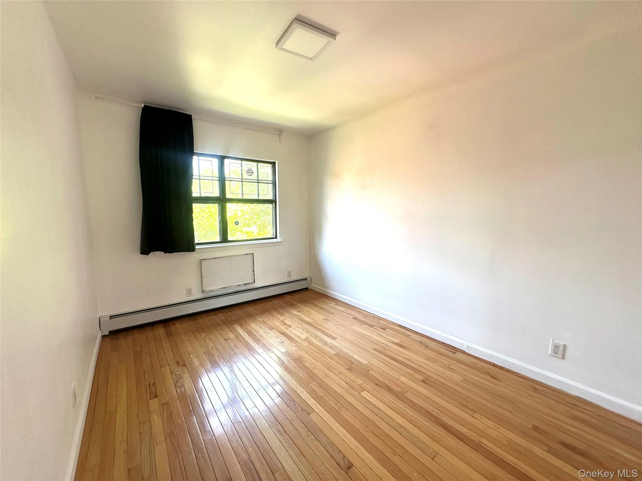120-25 Ketch Court, New York, NY, 3 Bedrooms Bedrooms, 7 Rooms Rooms,2 BathroomsBathrooms,Residential,For Rent,Ketch,0,1028587 120-25 Ketch Court, New York, NY, 3 Bedrooms Bedrooms, 7 Rooms Rooms,2 BathroomsBathrooms,Residential,For Rent,Ketch,0,1028587