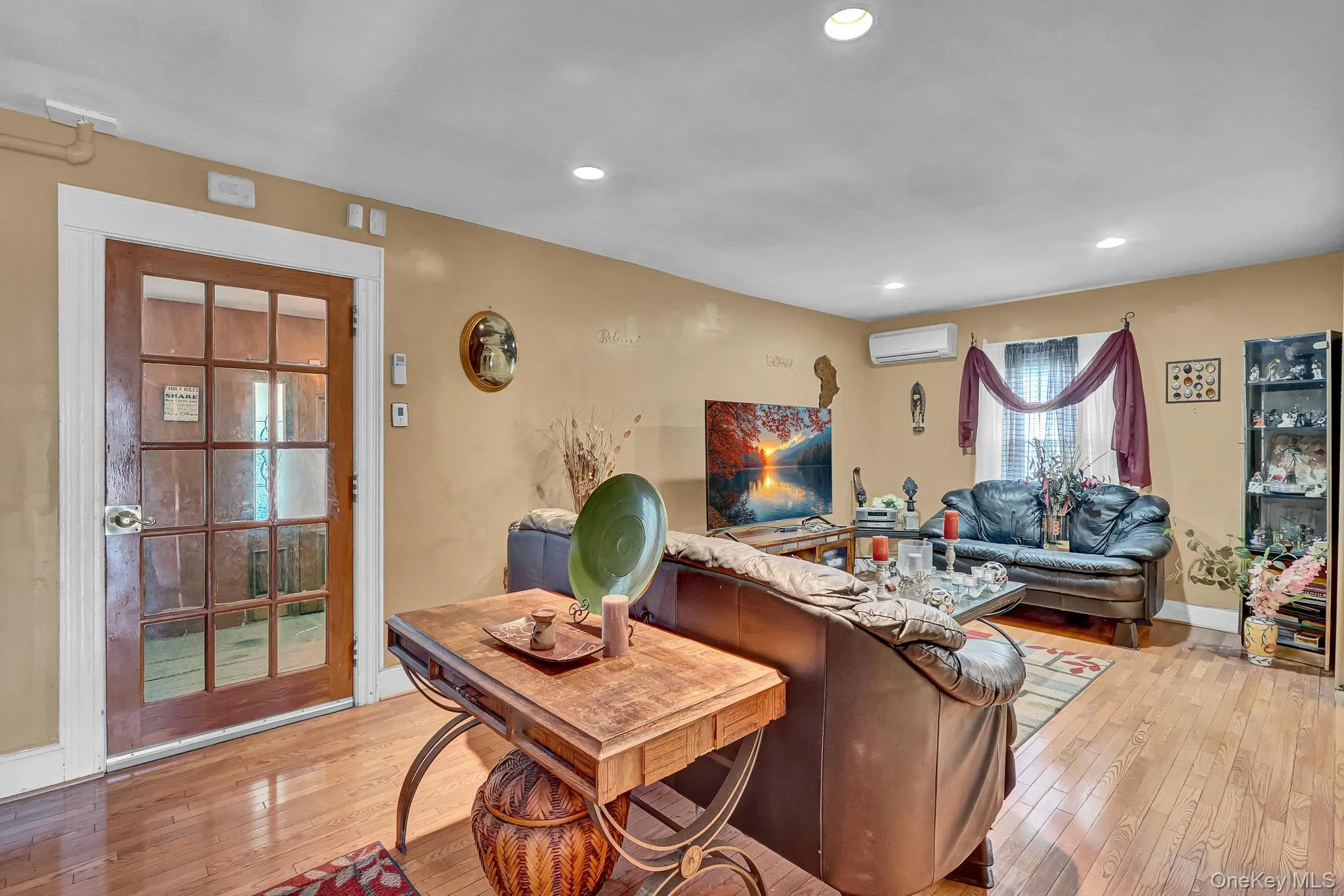 17 Shonnard Avenue, Hempstead, NY, 5 Bedrooms Bedrooms, 10 Rooms Rooms,2 BathroomsBathrooms,Residential,For Rent,Shonnard,0,1028591 17 Shonnard Avenue, Hempstead, NY, 5 Bedrooms Bedrooms, 10 Rooms Rooms,2 BathroomsBathrooms,Residential,For Rent,Shonnard,0,1028591