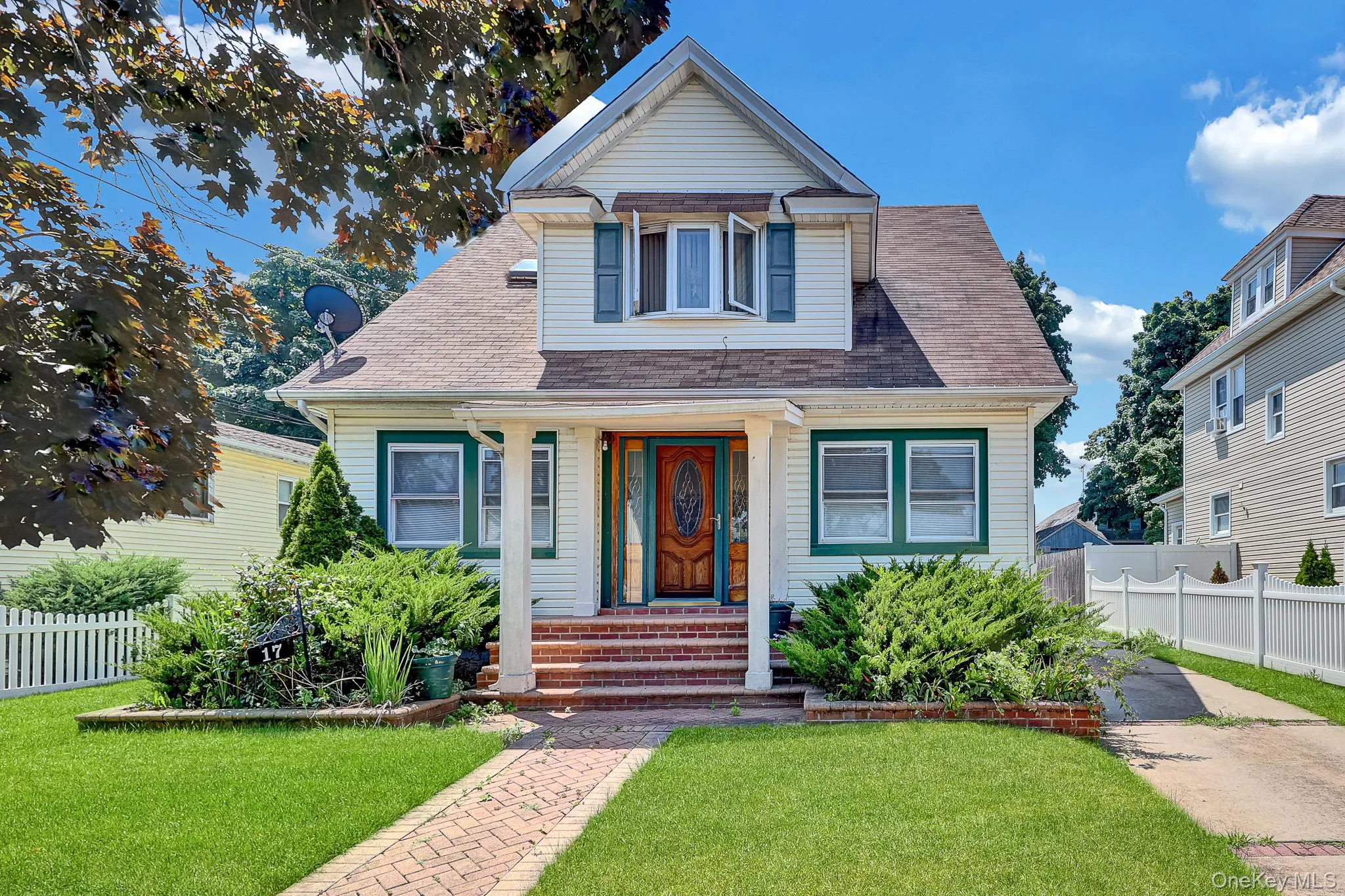 17 Shonnard Avenue, Hempstead, NY, 5 Bedrooms Bedrooms, 10 Rooms Rooms,2 BathroomsBathrooms,Residential,For Rent,Shonnard,0,1028591 17 Shonnard Avenue, Hempstead, NY, 5 Bedrooms Bedrooms, 10 Rooms Rooms,2 BathroomsBathrooms,Residential,For Rent,Shonnard,0,1028591