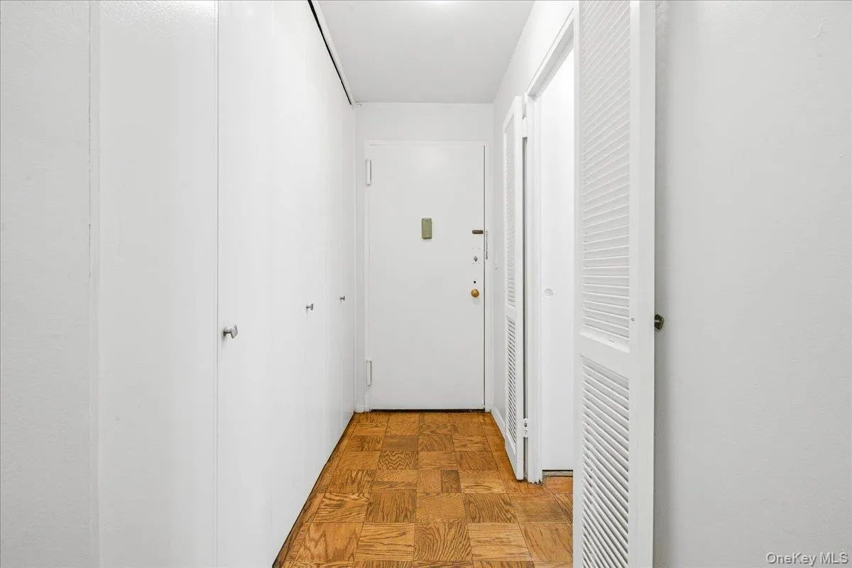70-25 Yellowstone Boulevard, New York, NY, 2 Rooms Rooms,1 BathroomBathrooms,Residential,For Rent,Yellowstone,0,1028596 70-25 Yellowstone Boulevard, New York, NY, 2 Rooms Rooms,1 BathroomBathrooms,Residential,For Rent,Yellowstone,0,1028596