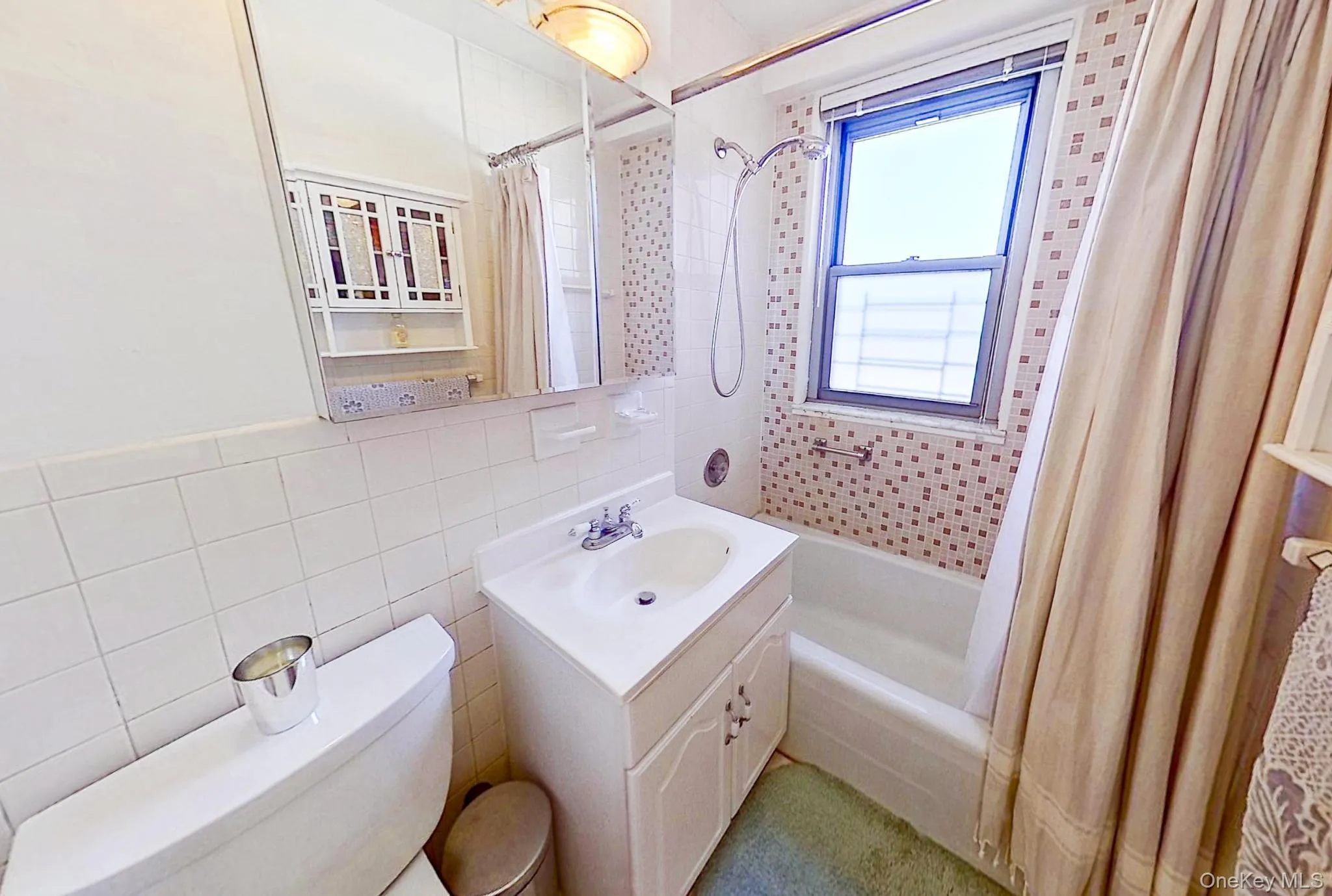 70-25 Yellowstone Blvd Yellowstone Boulevard, New York, NY, 2 Bedrooms Bedrooms, 4 Rooms Rooms,1 BathroomBathrooms,Residential,For Rent,Yellowstone,0,1028599 70-25 Yellowstone Blvd Yellowstone Boulevard, New York, NY, 2 Bedrooms Bedrooms, 4 Rooms Rooms,1 BathroomBathrooms,Residential,For Rent,Yellowstone,0,1028599
