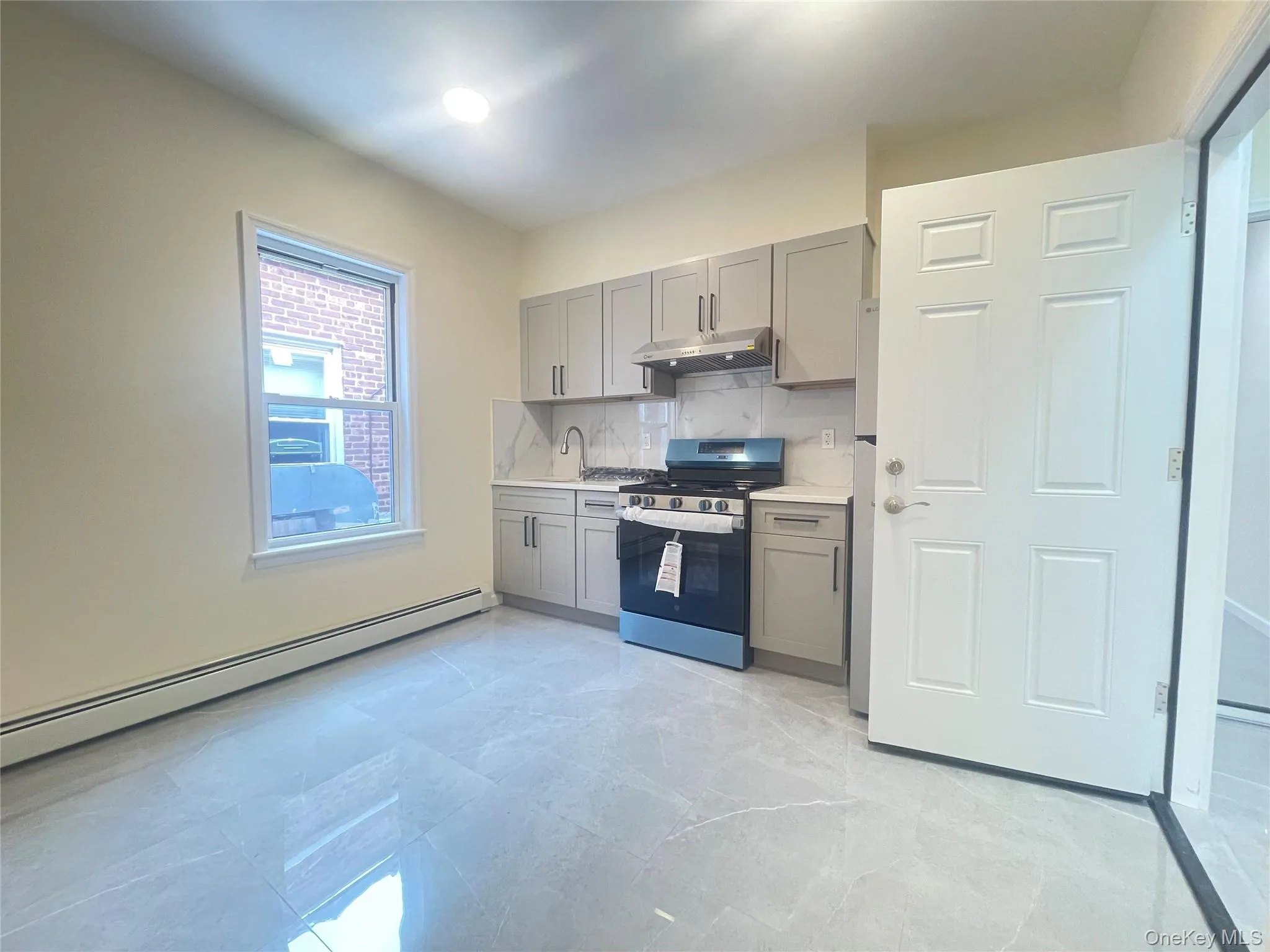 1006 Jericho Turnpike, North Hempstead, NY, 2 Bedrooms Bedrooms, 3 Rooms Rooms,1 BathroomBathrooms,Residential Lease,For Rent,Jericho,0,1028606 1006 Jericho Turnpike, North Hempstead, NY, 2 Bedrooms Bedrooms, 3 Rooms Rooms,1 BathroomBathrooms,Residential Lease,For Rent,Jericho,0,1028606