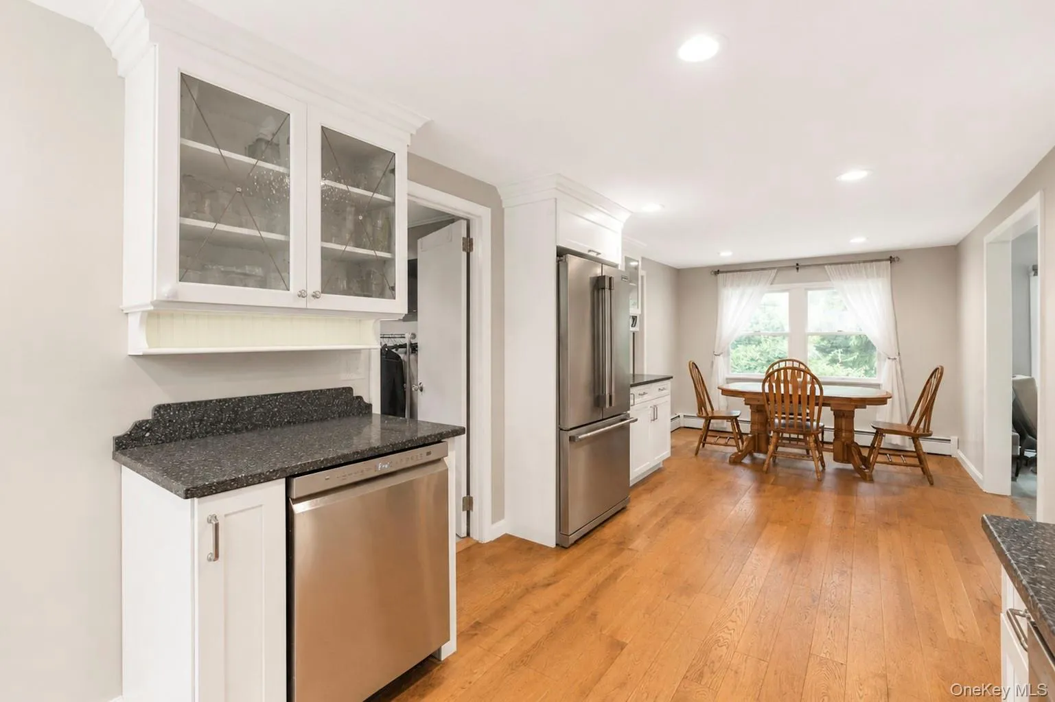 2 Fox Lane, Brookhaven, NY, 2 Bedrooms Bedrooms, 4 Rooms Rooms,2 BathroomsBathrooms,Residential,For Rent,Fox,0,1028610 2 Fox Lane, Brookhaven, NY, 2 Bedrooms Bedrooms, 4 Rooms Rooms,2 BathroomsBathrooms,Residential,For Rent,Fox,0,1028610