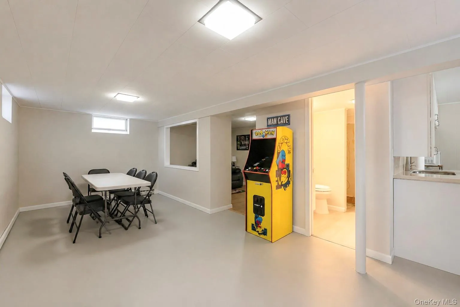 2 Fox Lane, Brookhaven, NY, 2 Bedrooms Bedrooms, 4 Rooms Rooms,2 BathroomsBathrooms,Residential,For Rent,Fox,0,1028610 2 Fox Lane, Brookhaven, NY, 2 Bedrooms Bedrooms, 4 Rooms Rooms,2 BathroomsBathrooms,Residential,For Rent,Fox,0,1028610