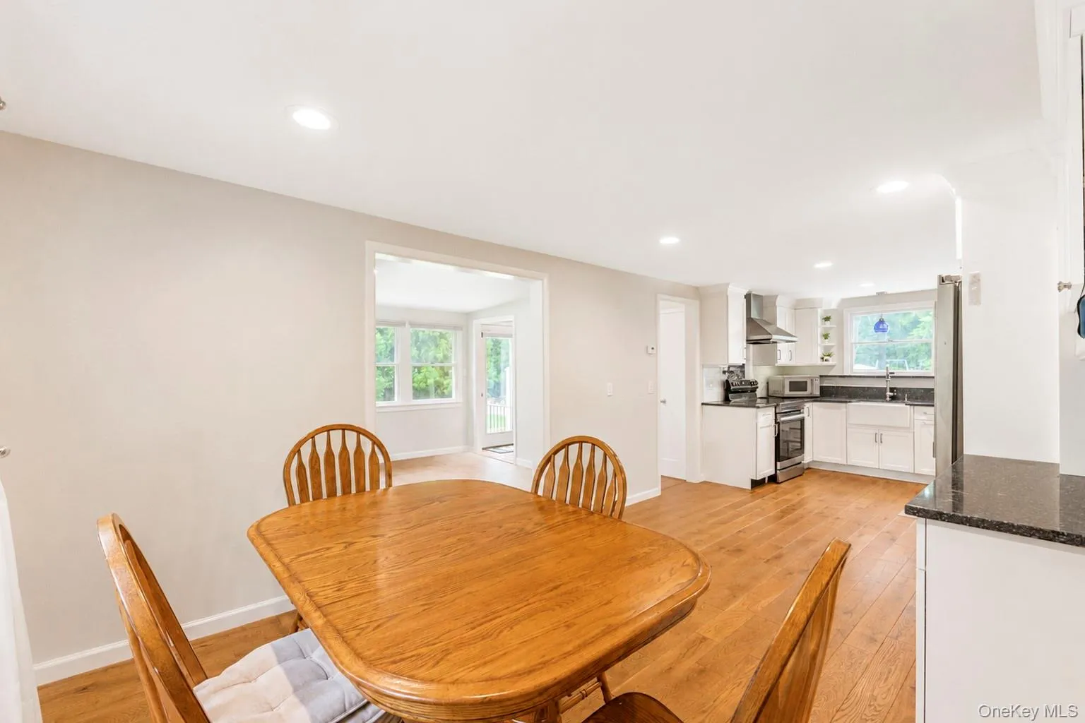 2 Fox Lane, Brookhaven, NY, 2 Bedrooms Bedrooms, 4 Rooms Rooms,2 BathroomsBathrooms,Residential,For Rent,Fox,0,1028610 2 Fox Lane, Brookhaven, NY, 2 Bedrooms Bedrooms, 4 Rooms Rooms,2 BathroomsBathrooms,Residential,For Rent,Fox,0,1028610