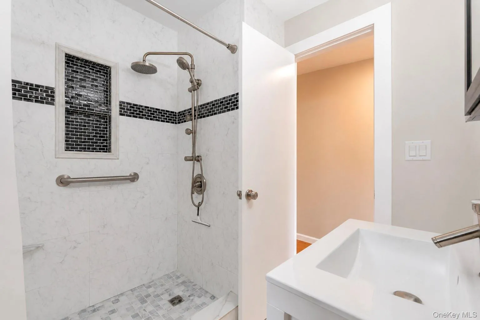 2 Fox Lane, Brookhaven, NY, 2 Bedrooms Bedrooms, 4 Rooms Rooms,2 BathroomsBathrooms,Residential,For Rent,Fox,0,1028610 2 Fox Lane, Brookhaven, NY, 2 Bedrooms Bedrooms, 4 Rooms Rooms,2 BathroomsBathrooms,Residential,For Rent,Fox,0,1028610