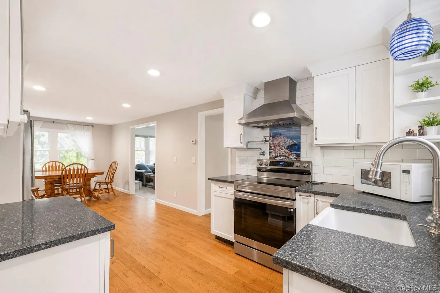 2 Fox Lane, Brookhaven, NY, 2 Bedrooms Bedrooms, 4 Rooms Rooms,2 BathroomsBathrooms,Residential,For Rent,Fox,0,1028610 2 Fox Lane, Brookhaven, NY, 2 Bedrooms Bedrooms, 4 Rooms Rooms,2 BathroomsBathrooms,Residential,For Rent,Fox,0,1028610