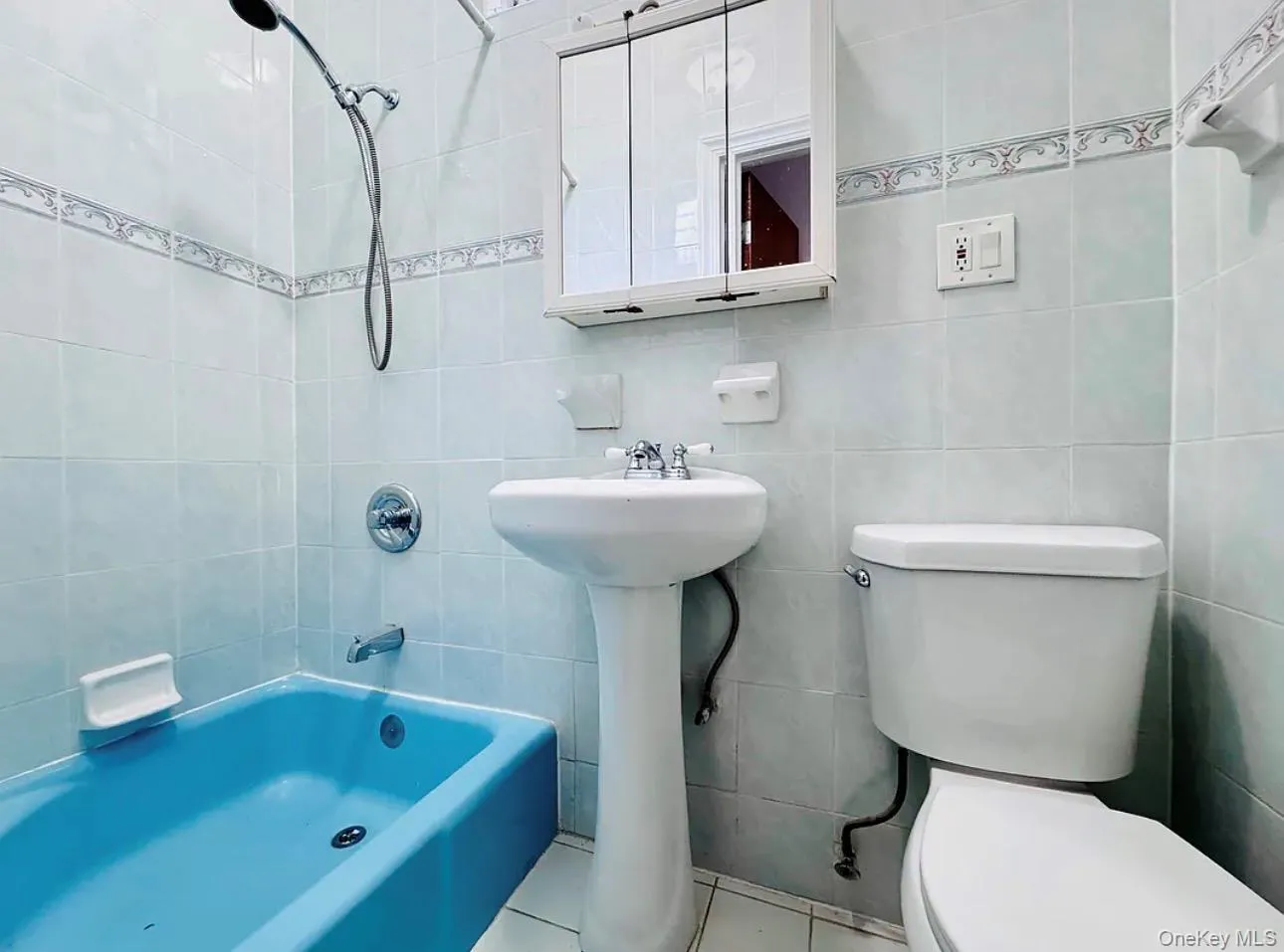 6707 Forest Avenue, New York, NY, 2 Bedrooms Bedrooms, 4 Rooms Rooms,1 BathroomBathrooms,Residential Lease,For Rent,Forest,0,1028611 6707 Forest Avenue, New York, NY, 2 Bedrooms Bedrooms, 4 Rooms Rooms,1 BathroomBathrooms,Residential Lease,For Rent,Forest,0,1028611