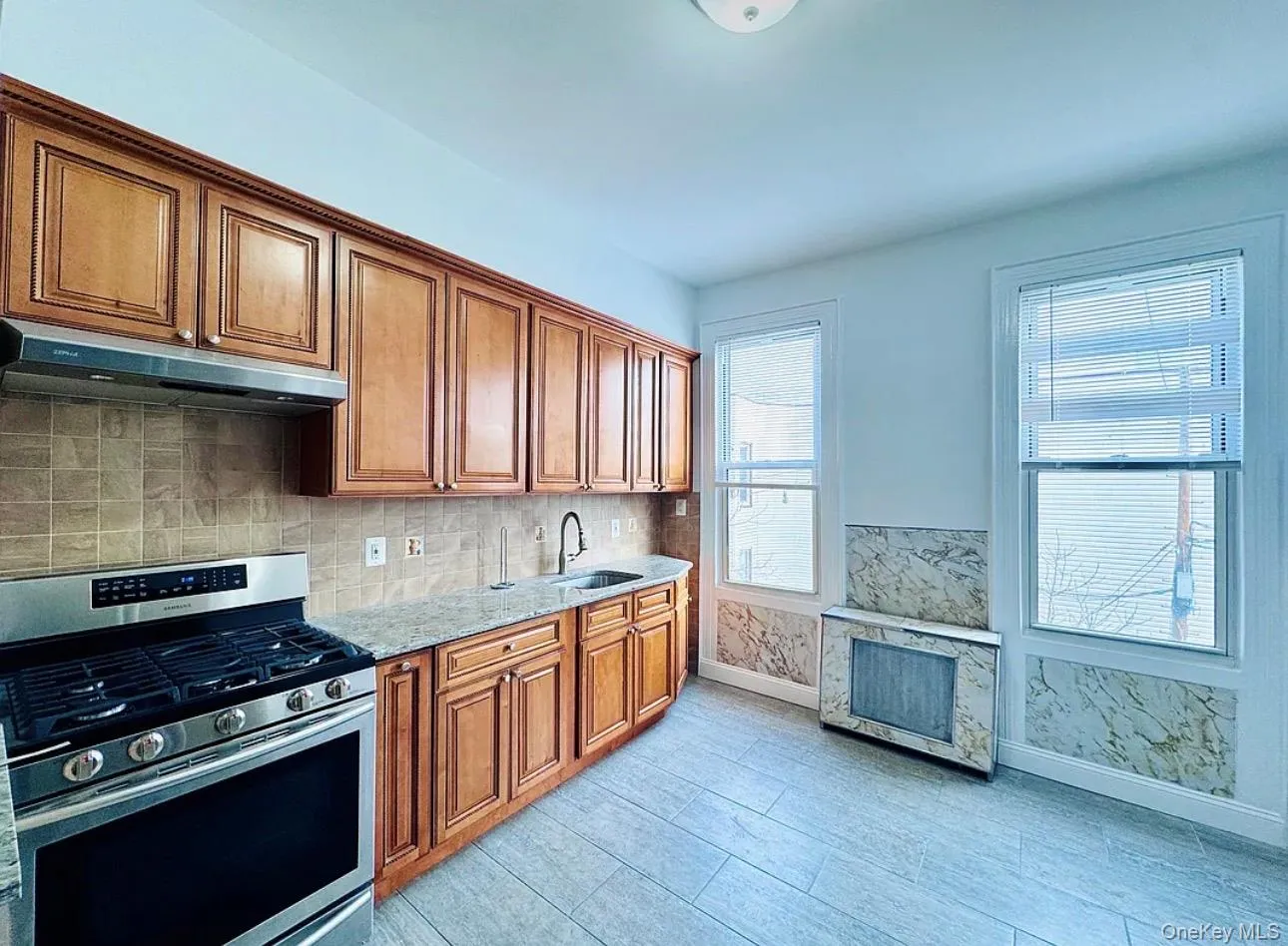 6707 Forest Avenue, New York, NY, 2 Bedrooms Bedrooms, 4 Rooms Rooms,1 BathroomBathrooms,Residential Lease,For Rent,Forest,0,1028611 6707 Forest Avenue, New York, NY, 2 Bedrooms Bedrooms, 4 Rooms Rooms,1 BathroomBathrooms,Residential Lease,For Rent,Forest,0,1028611