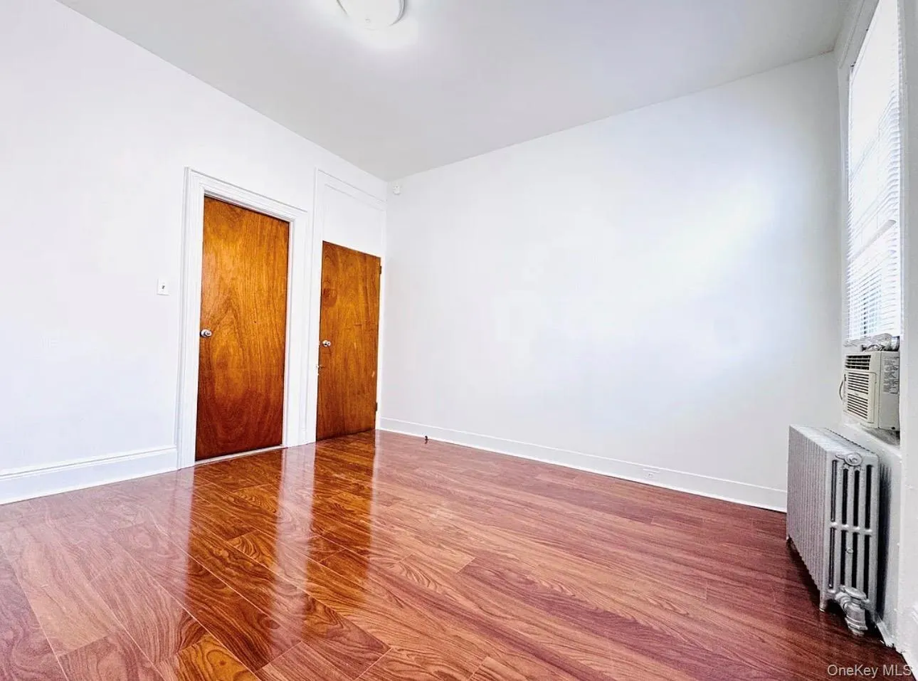 6707 Forest Avenue, New York, NY, 2 Bedrooms Bedrooms, 4 Rooms Rooms,1 BathroomBathrooms,Residential Lease,For Rent,Forest,0,1028611 6707 Forest Avenue, New York, NY, 2 Bedrooms Bedrooms, 4 Rooms Rooms,1 BathroomBathrooms,Residential Lease,For Rent,Forest,0,1028611