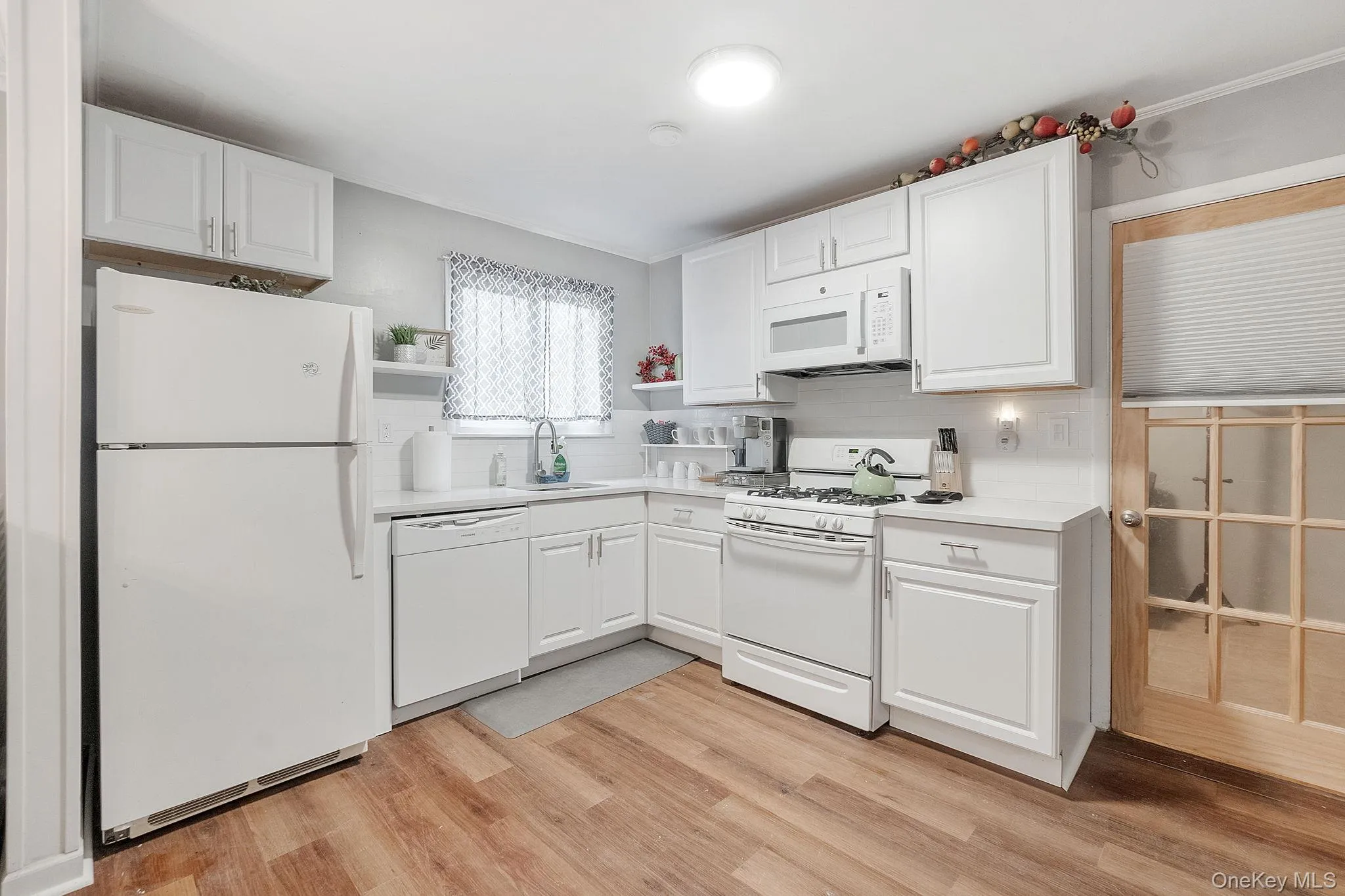149 David Whites Lane, Southampton, NY, 4 Bedrooms Bedrooms, 10 Rooms Rooms,3 BathroomsBathrooms,Residential Lease,For Rent,David Whites,0,1028612 149 David Whites Lane, Southampton, NY, 4 Bedrooms Bedrooms, 10 Rooms Rooms,3 BathroomsBathrooms,Residential Lease,For Rent,David Whites,0,1028612