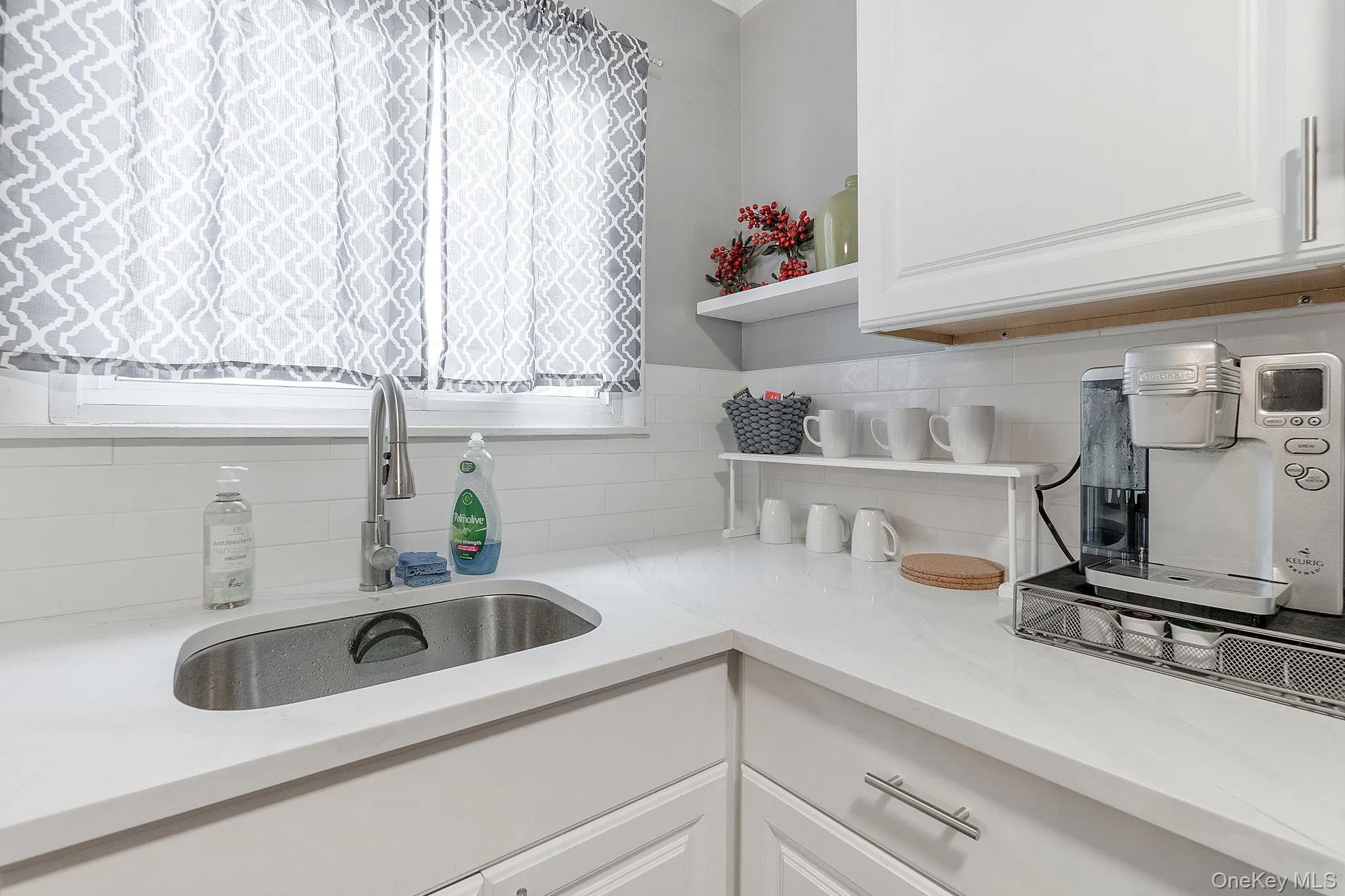 149 David Whites Lane, Southampton, NY, 4 Bedrooms Bedrooms, 10 Rooms Rooms,3 BathroomsBathrooms,Residential Lease,For Rent,David Whites,0,1028612 149 David Whites Lane, Southampton, NY, 4 Bedrooms Bedrooms, 10 Rooms Rooms,3 BathroomsBathrooms,Residential Lease,For Rent,David Whites,0,1028612