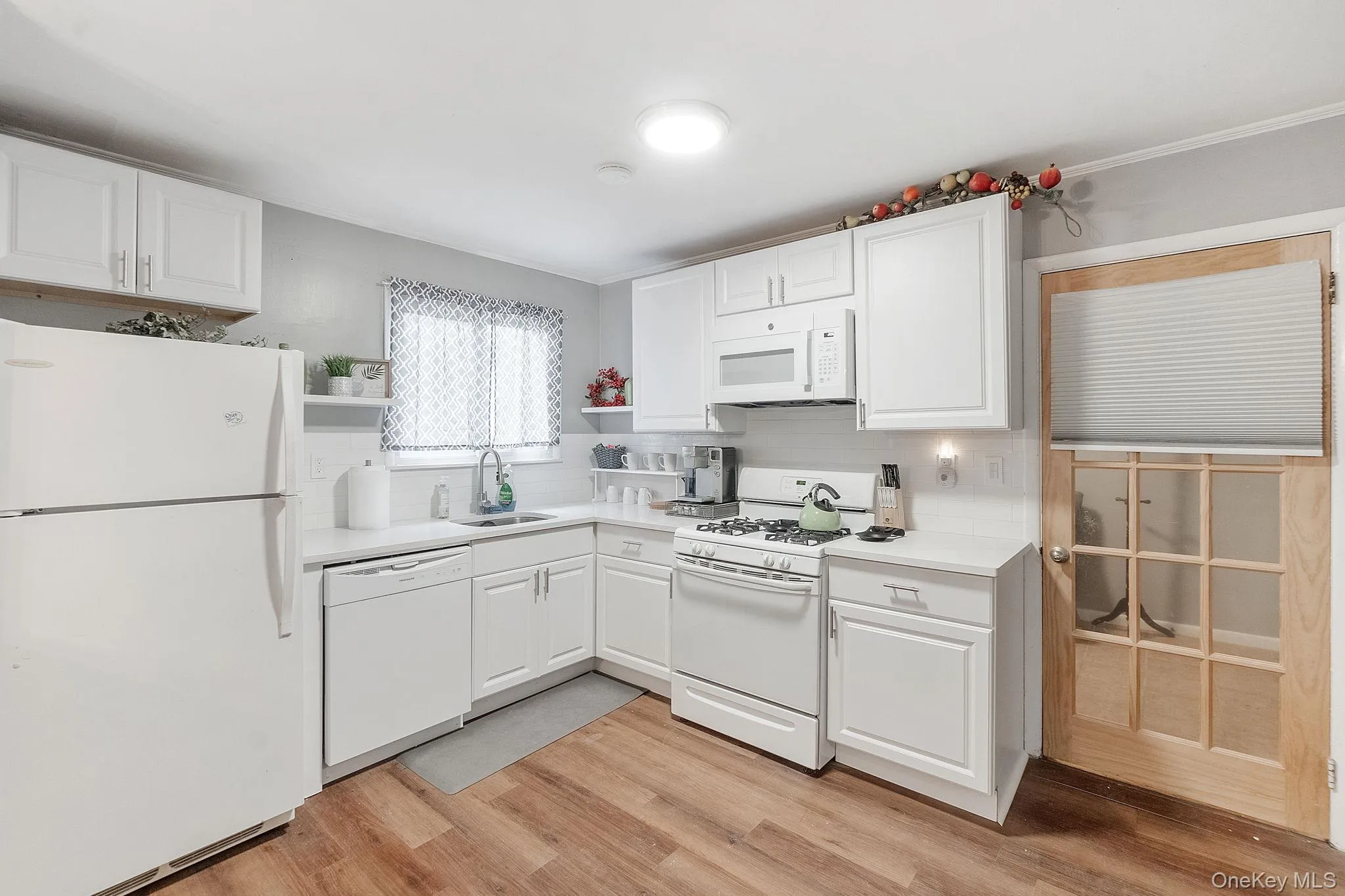149 David Whites Lane, Southampton, NY, 4 Bedrooms Bedrooms, 10 Rooms Rooms,3 BathroomsBathrooms,Residential Lease,For Rent,David Whites,0,1028612 149 David Whites Lane, Southampton, NY, 4 Bedrooms Bedrooms, 10 Rooms Rooms,3 BathroomsBathrooms,Residential Lease,For Rent,David Whites,0,1028612