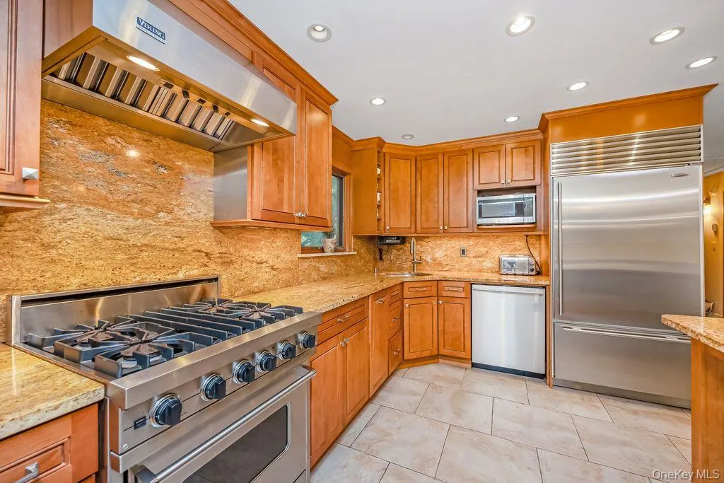 67 Cedar Place, Hempstead, NY, 4 Bedrooms Bedrooms, 9 Rooms Rooms,2 BathroomsBathrooms,Residential,For Rent,Cedar,0,1028614 67 Cedar Place, Hempstead, NY, 4 Bedrooms Bedrooms, 9 Rooms Rooms,2 BathroomsBathrooms,Residential,For Rent,Cedar,0,1028614