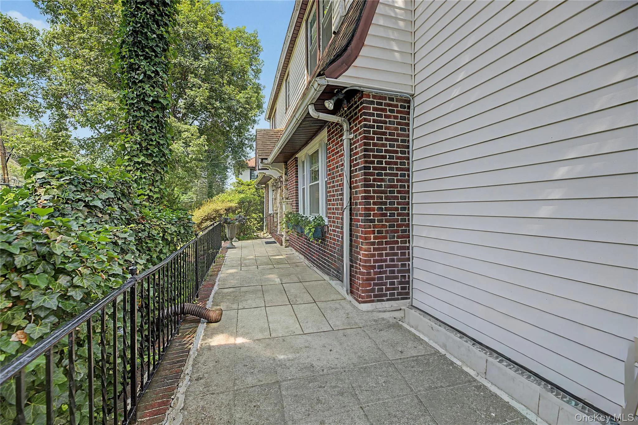 75 Sycamore Avenue, Mount Vernon, NY, 4 Bedrooms Bedrooms, 9 Rooms Rooms,3 BathroomsBathrooms,Residential,For Rent,Sycamore,0,1028619 75 Sycamore Avenue, Mount Vernon, NY, 4 Bedrooms Bedrooms, 9 Rooms Rooms,3 BathroomsBathrooms,Residential,For Rent,Sycamore,0,1028619