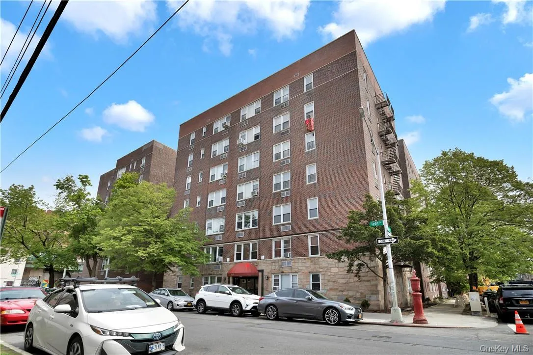 900 Lydig Avenue, New York, NY, 2 Bedrooms Bedrooms, 4 Rooms Rooms,1 BathroomBathrooms,Residential Lease,For Rent,Lydig,0,1028622 900 Lydig Avenue, New York, NY, 2 Bedrooms Bedrooms, 4 Rooms Rooms,1 BathroomBathrooms,Residential Lease,For Rent,Lydig,0,1028622
