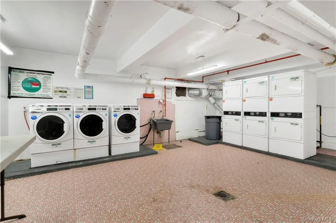 900 Lydig Avenue, New York, NY, 2 Bedrooms Bedrooms, 4 Rooms Rooms,1 BathroomBathrooms,Residential Lease,For Rent,Lydig,0,1028622 900 Lydig Avenue, New York, NY, 2 Bedrooms Bedrooms, 4 Rooms Rooms,1 BathroomBathrooms,Residential Lease,For Rent,Lydig,0,1028622