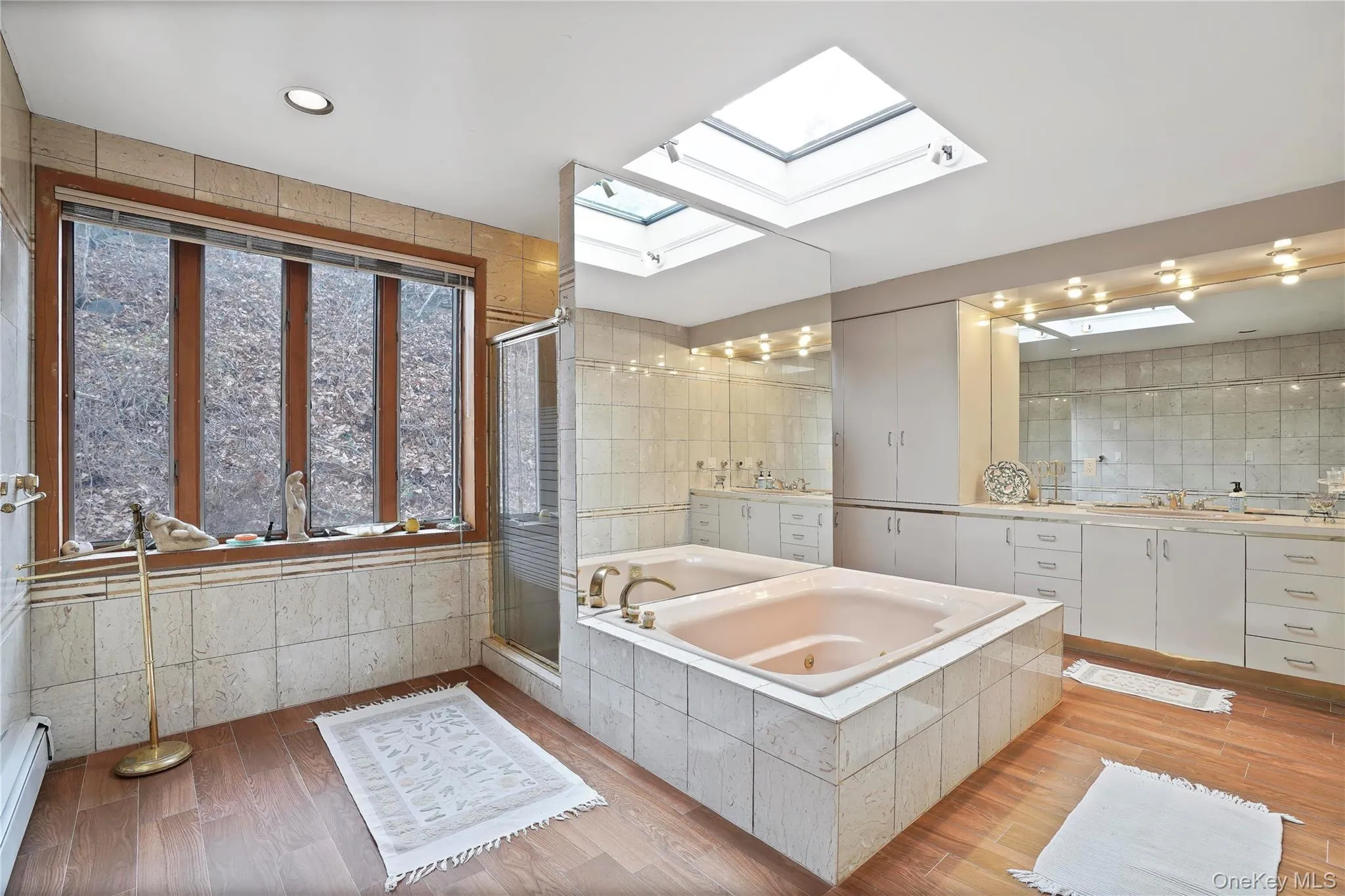 En Suite Spa Bathroom With Soaking Tub, Shower & Skylights En Suite Spa Bathroom With Soaking Tub, Shower & Skylights