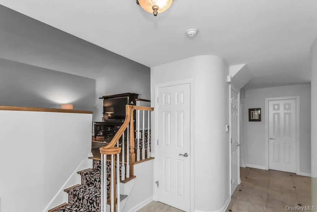 3 Windsor Place, Huntington, NY, 4 Bedrooms Bedrooms, 10 Rooms Rooms,3 BathroomsBathrooms,Residential,For Rent,Windsor,0,1028636 3 Windsor Place, Huntington, NY, 4 Bedrooms Bedrooms, 10 Rooms Rooms,3 BathroomsBathrooms,Residential,For Rent,Windsor,0,1028636