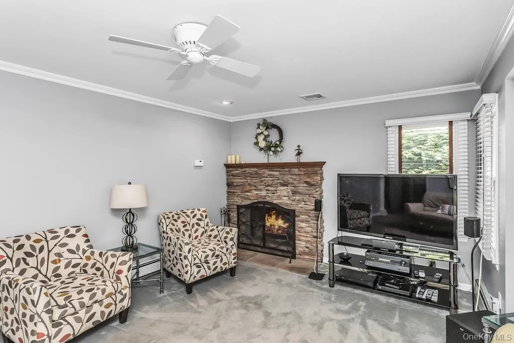 3 Windsor Place, Huntington, NY, 4 Bedrooms Bedrooms, 10 Rooms Rooms,3 BathroomsBathrooms,Residential,For Rent,Windsor,0,1028636 3 Windsor Place, Huntington, NY, 4 Bedrooms Bedrooms, 10 Rooms Rooms,3 BathroomsBathrooms,Residential,For Rent,Windsor,0,1028636