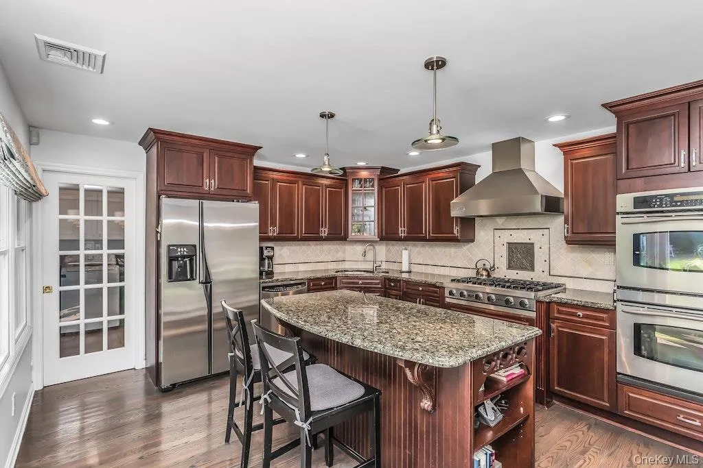 3 Windsor Place, Huntington, NY, 4 Bedrooms Bedrooms, 10 Rooms Rooms,3 BathroomsBathrooms,Residential,For Rent,Windsor,0,1028636 3 Windsor Place, Huntington, NY, 4 Bedrooms Bedrooms, 10 Rooms Rooms,3 BathroomsBathrooms,Residential,For Rent,Windsor,0,1028636