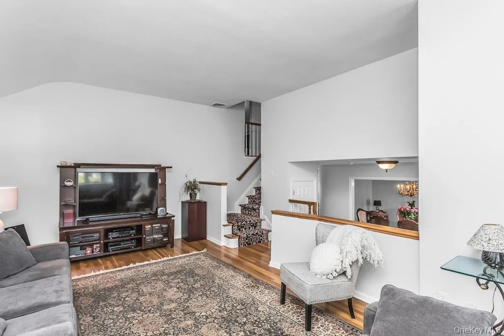 3 Windsor Place, Huntington, NY, 4 Bedrooms Bedrooms, 10 Rooms Rooms,3 BathroomsBathrooms,Residential,For Rent,Windsor,0,1028636 3 Windsor Place, Huntington, NY, 4 Bedrooms Bedrooms, 10 Rooms Rooms,3 BathroomsBathrooms,Residential,For Rent,Windsor,0,1028636