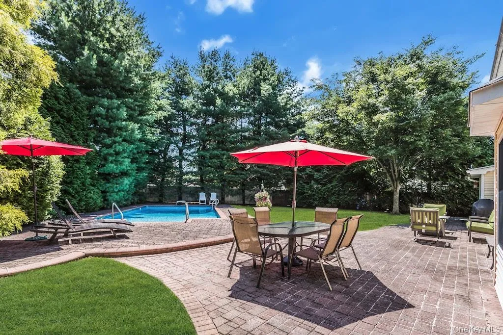 3 Windsor Place, Huntington, NY, 4 Bedrooms Bedrooms, 10 Rooms Rooms,3 BathroomsBathrooms,Residential,For Rent,Windsor,0,1028636 3 Windsor Place, Huntington, NY, 4 Bedrooms Bedrooms, 10 Rooms Rooms,3 BathroomsBathrooms,Residential,For Rent,Windsor,0,1028636