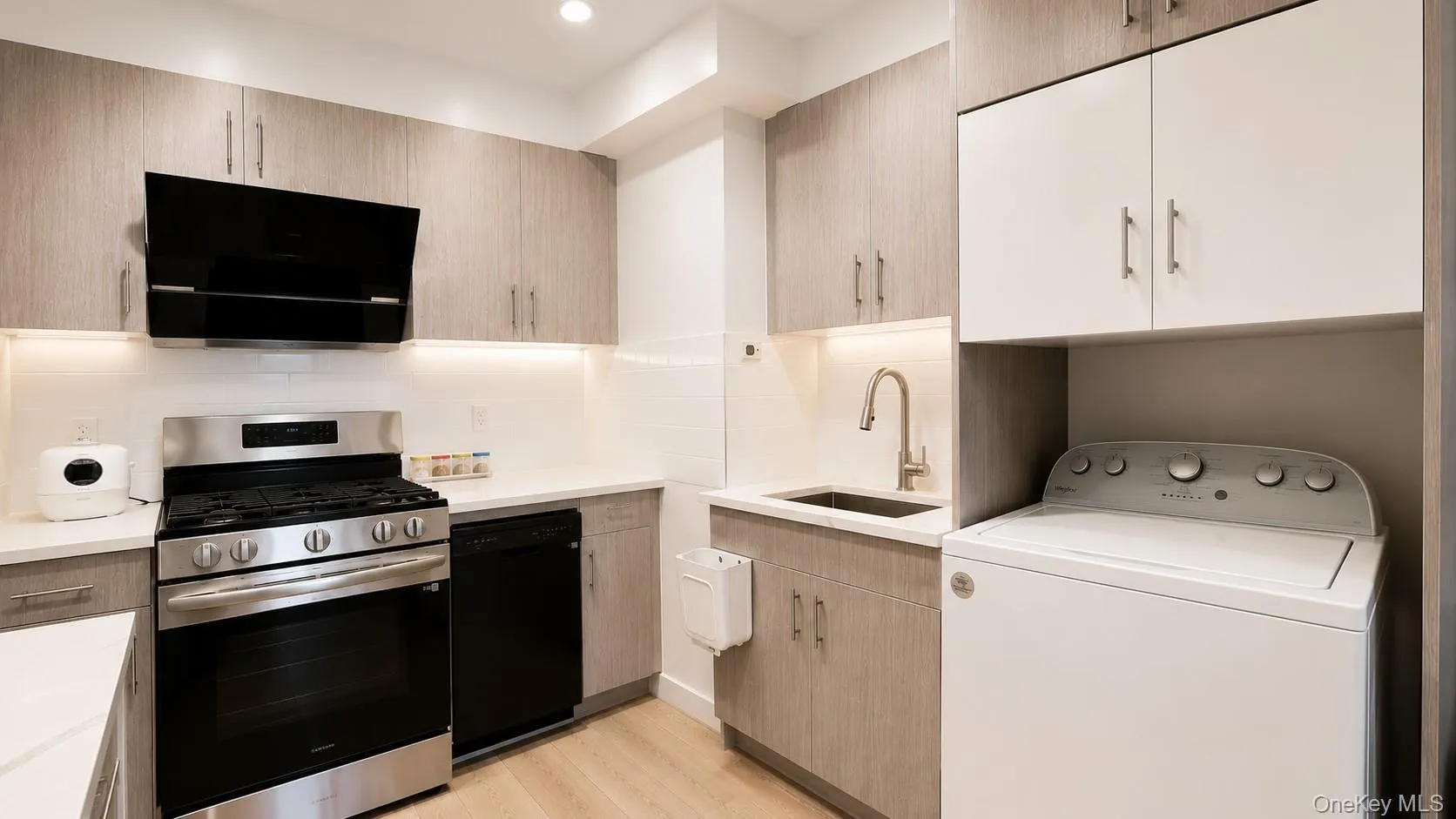 13119 Fowler Avenue, New York, NY, 2 Bedrooms Bedrooms, 6 Rooms Rooms,2 BathroomsBathrooms,Residential,For Rent,Fowler,0,1028637 13119 Fowler Avenue, New York, NY, 2 Bedrooms Bedrooms, 6 Rooms Rooms,2 BathroomsBathrooms,Residential,For Rent,Fowler,0,1028637