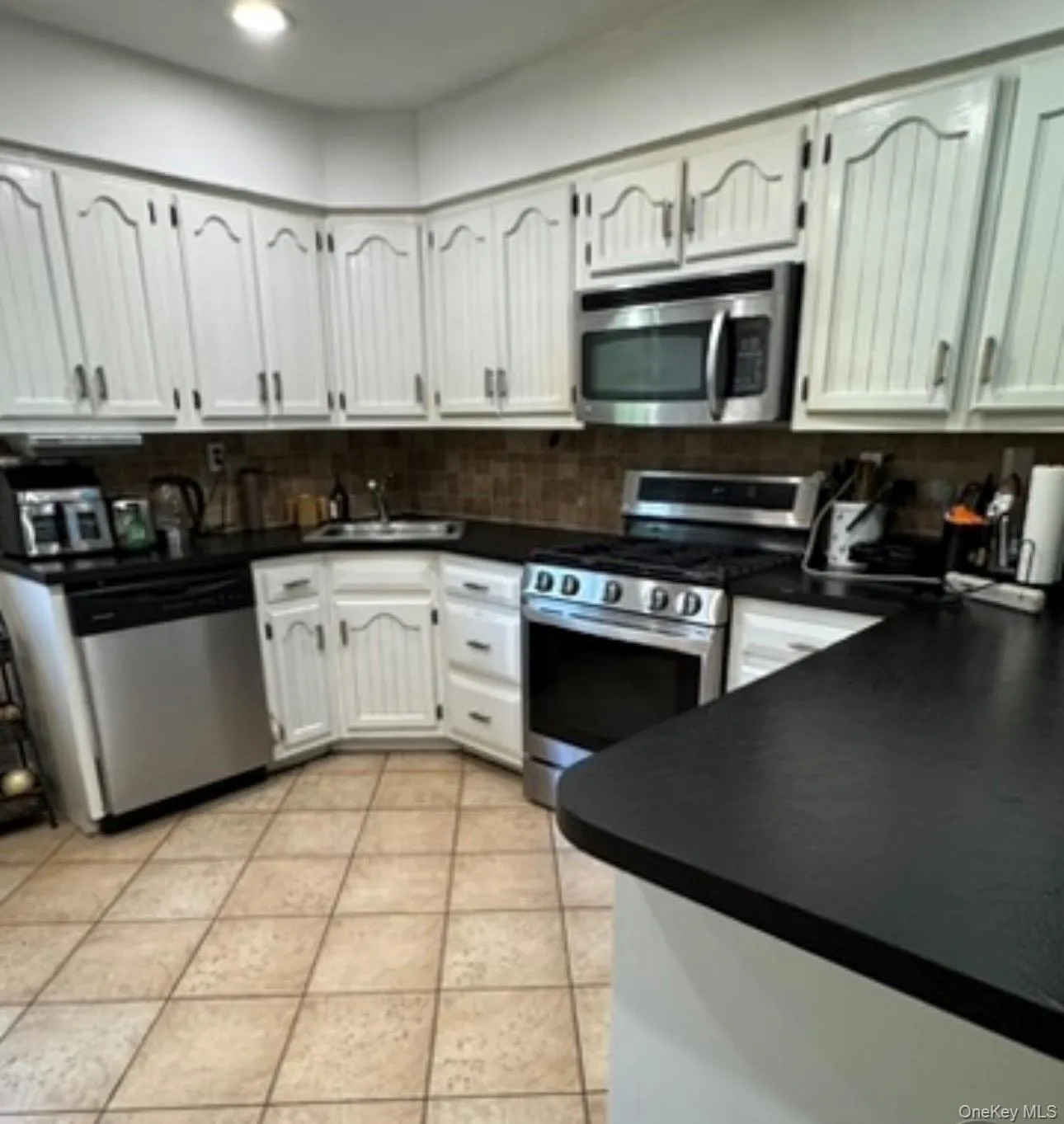 1498 Kew Avenue, Hempstead, NY, 3 Bedrooms Bedrooms, 6 Rooms Rooms,2 BathroomsBathrooms,Residential Lease,For Rent,Kew,0,1028639 1498 Kew Avenue, Hempstead, NY, 3 Bedrooms Bedrooms, 6 Rooms Rooms,2 BathroomsBathrooms,Residential Lease,For Rent,Kew,0,1028639