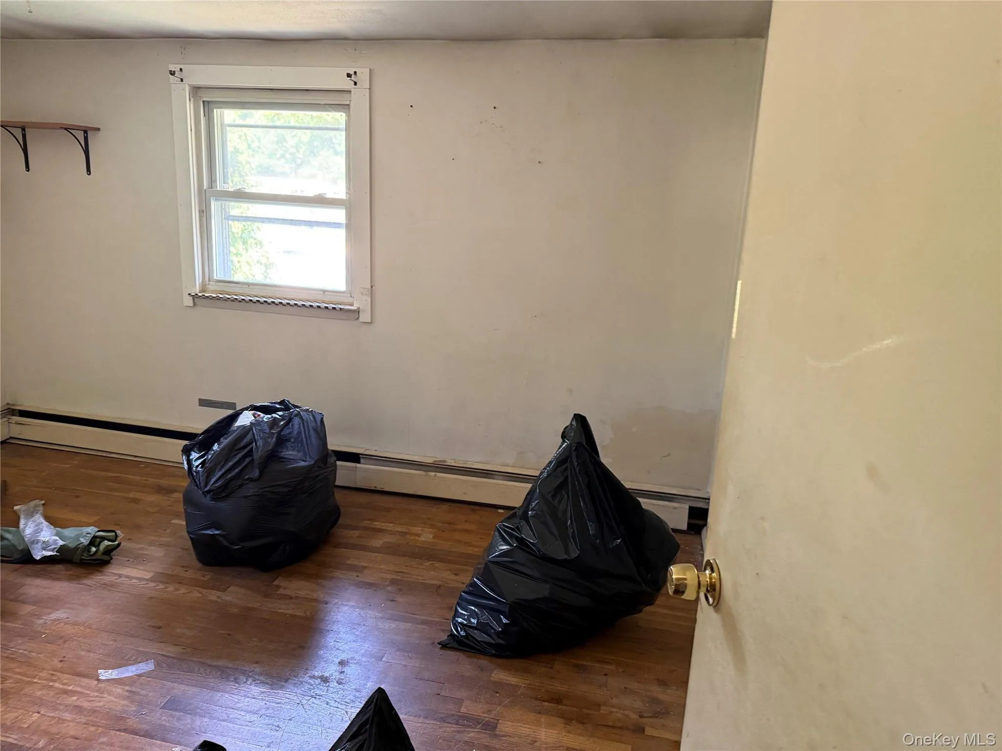 124 Ridgewood Avenue, Brookhaven, NY, 5 Bedrooms Bedrooms, 9 Rooms Rooms,2 BathroomsBathrooms,Residential,For Rent,Ridgewood,0,1028641 124 Ridgewood Avenue, Brookhaven, NY, 5 Bedrooms Bedrooms, 9 Rooms Rooms,2 BathroomsBathrooms,Residential,For Rent,Ridgewood,0,1028641