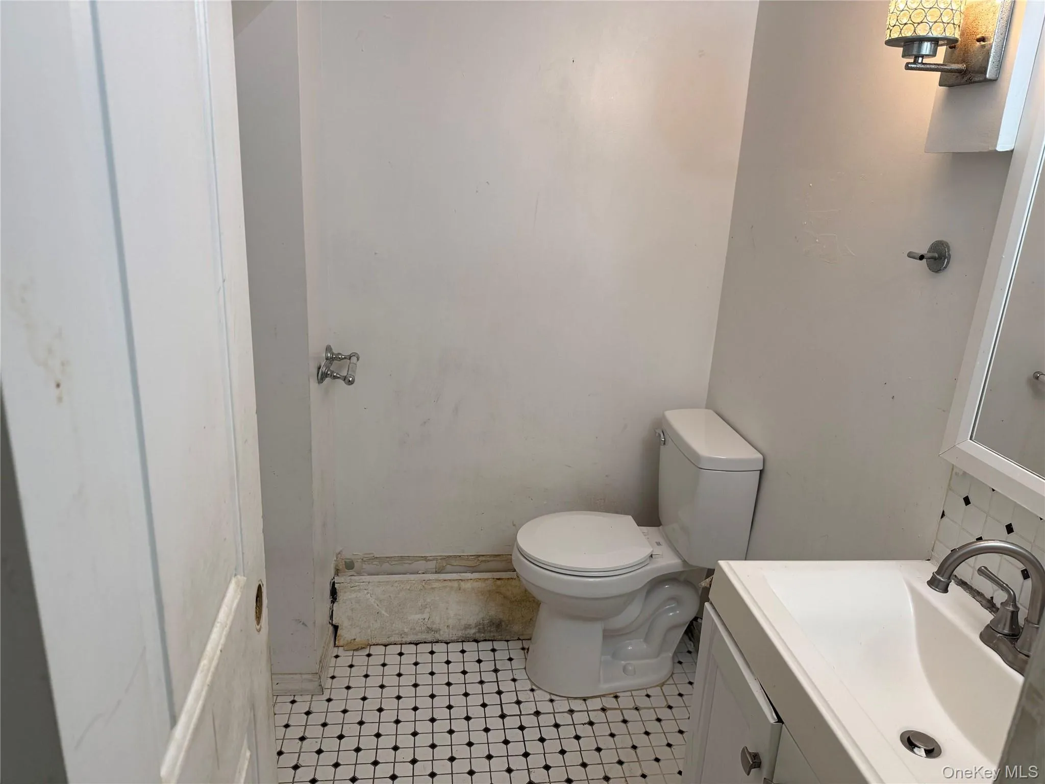 124 Ridgewood Avenue, Brookhaven, NY, 5 Bedrooms Bedrooms, 9 Rooms Rooms,2 BathroomsBathrooms,Residential,For Rent,Ridgewood,0,1028641 124 Ridgewood Avenue, Brookhaven, NY, 5 Bedrooms Bedrooms, 9 Rooms Rooms,2 BathroomsBathrooms,Residential,For Rent,Ridgewood,0,1028641