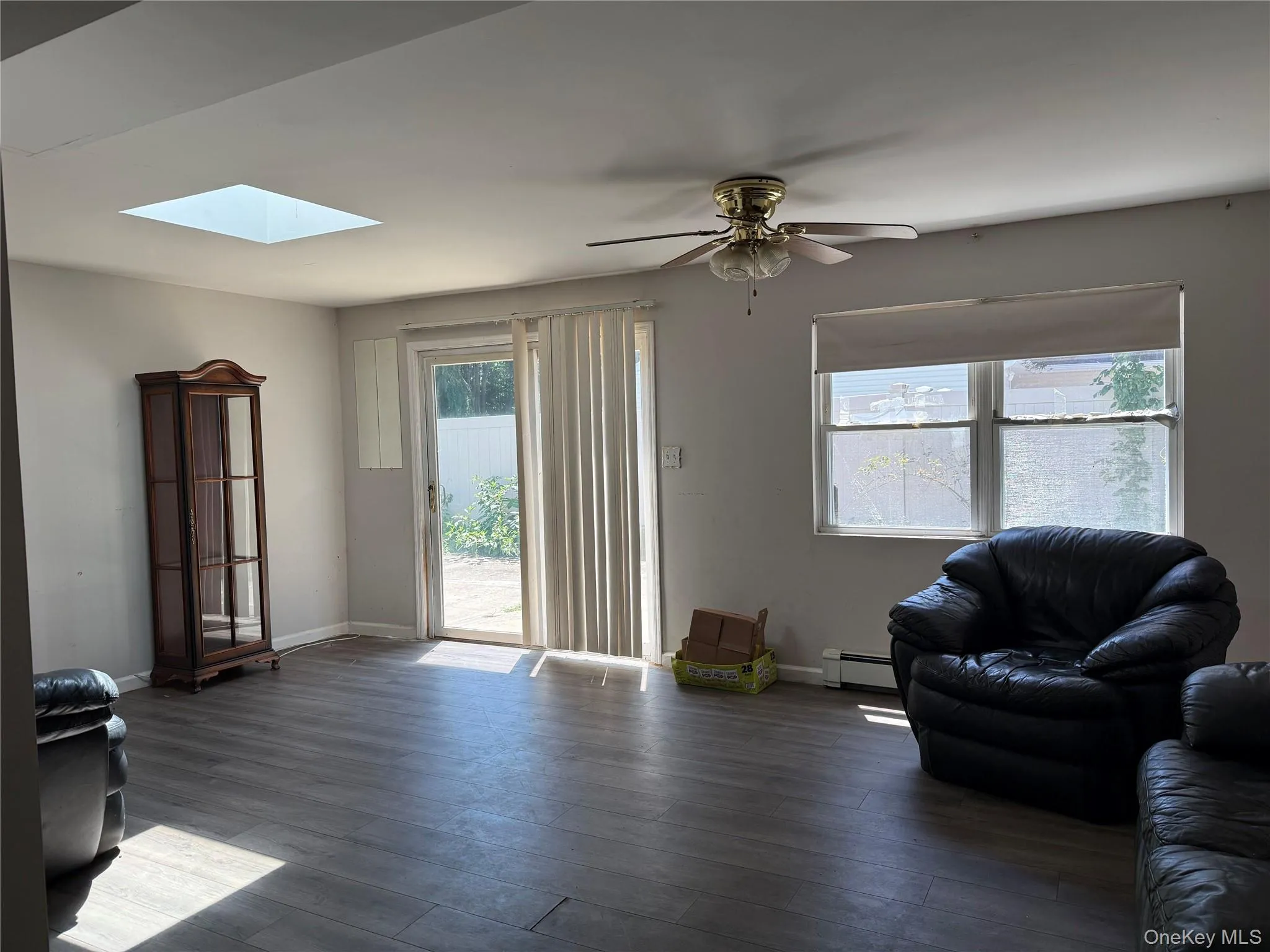 124 Ridgewood Avenue, Brookhaven, NY, 5 Bedrooms Bedrooms, 9 Rooms Rooms,2 BathroomsBathrooms,Residential,For Rent,Ridgewood,0,1028641 124 Ridgewood Avenue, Brookhaven, NY, 5 Bedrooms Bedrooms, 9 Rooms Rooms,2 BathroomsBathrooms,Residential,For Rent,Ridgewood,0,1028641