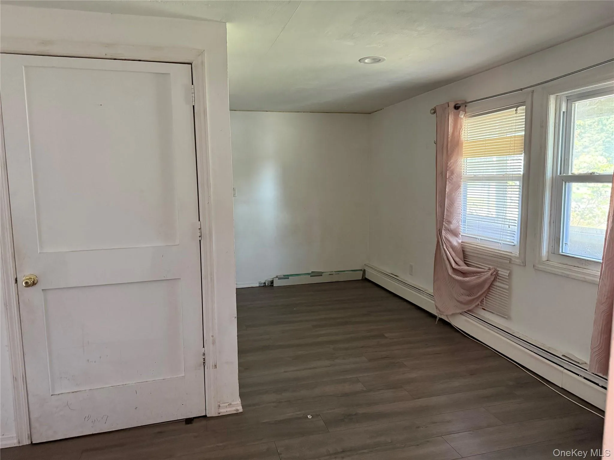 124 Ridgewood Avenue, Brookhaven, NY, 5 Bedrooms Bedrooms, 9 Rooms Rooms,2 BathroomsBathrooms,Residential,For Rent,Ridgewood,0,1028641 124 Ridgewood Avenue, Brookhaven, NY, 5 Bedrooms Bedrooms, 9 Rooms Rooms,2 BathroomsBathrooms,Residential,For Rent,Ridgewood,0,1028641