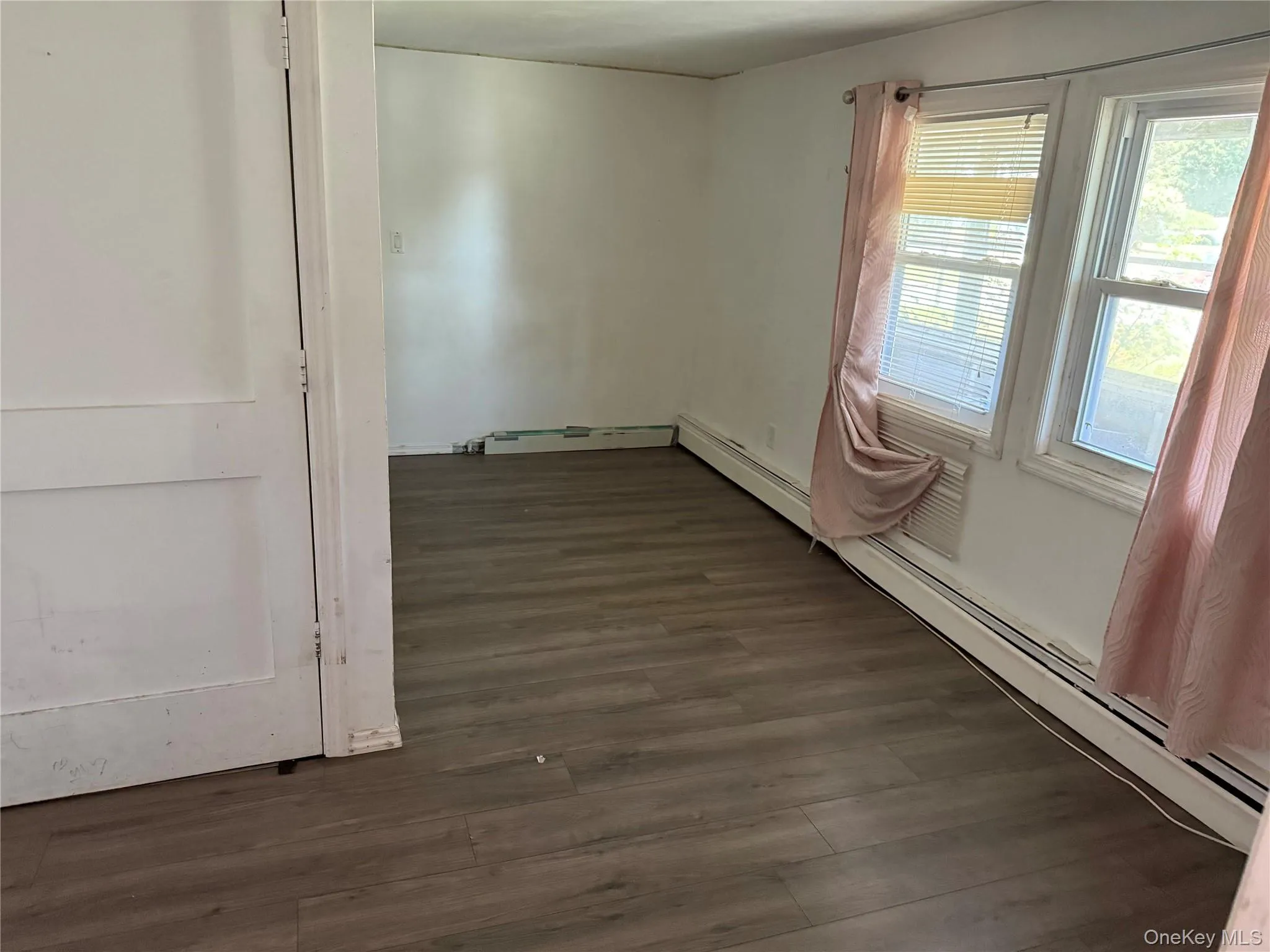124 Ridgewood Avenue, Brookhaven, NY, 5 Bedrooms Bedrooms, 9 Rooms Rooms,2 BathroomsBathrooms,Residential,For Rent,Ridgewood,0,1028641 124 Ridgewood Avenue, Brookhaven, NY, 5 Bedrooms Bedrooms, 9 Rooms Rooms,2 BathroomsBathrooms,Residential,For Rent,Ridgewood,0,1028641